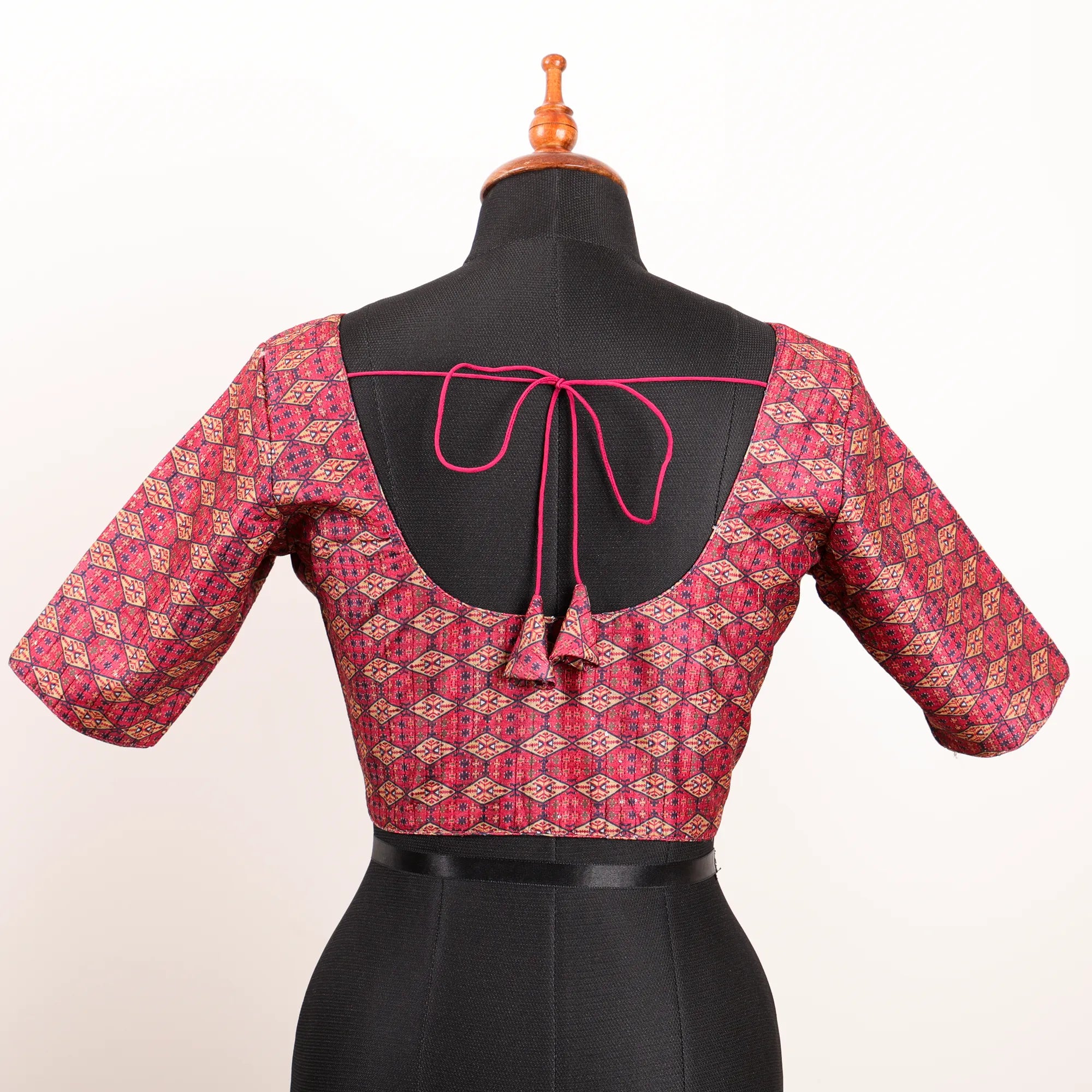 Rani Silk Blouse with Round Neck - Akshayi