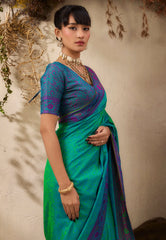 Bottle Green Kanjivaram Silk Saree with Blouse Piece - Adi Akshoy & Co.