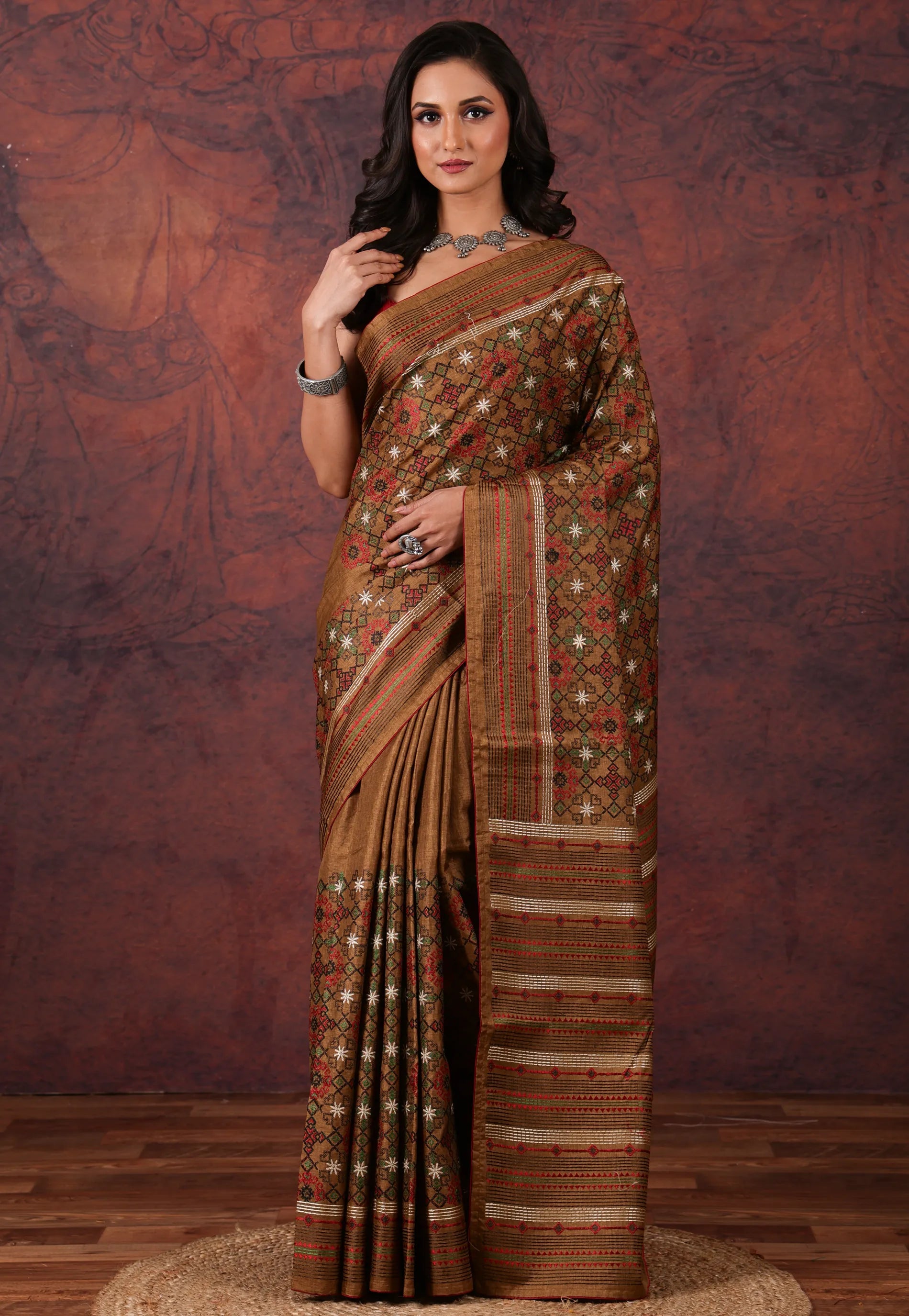Brown Kantha Silk Saree With Blouse Piece - Adi Akshoy & Co.