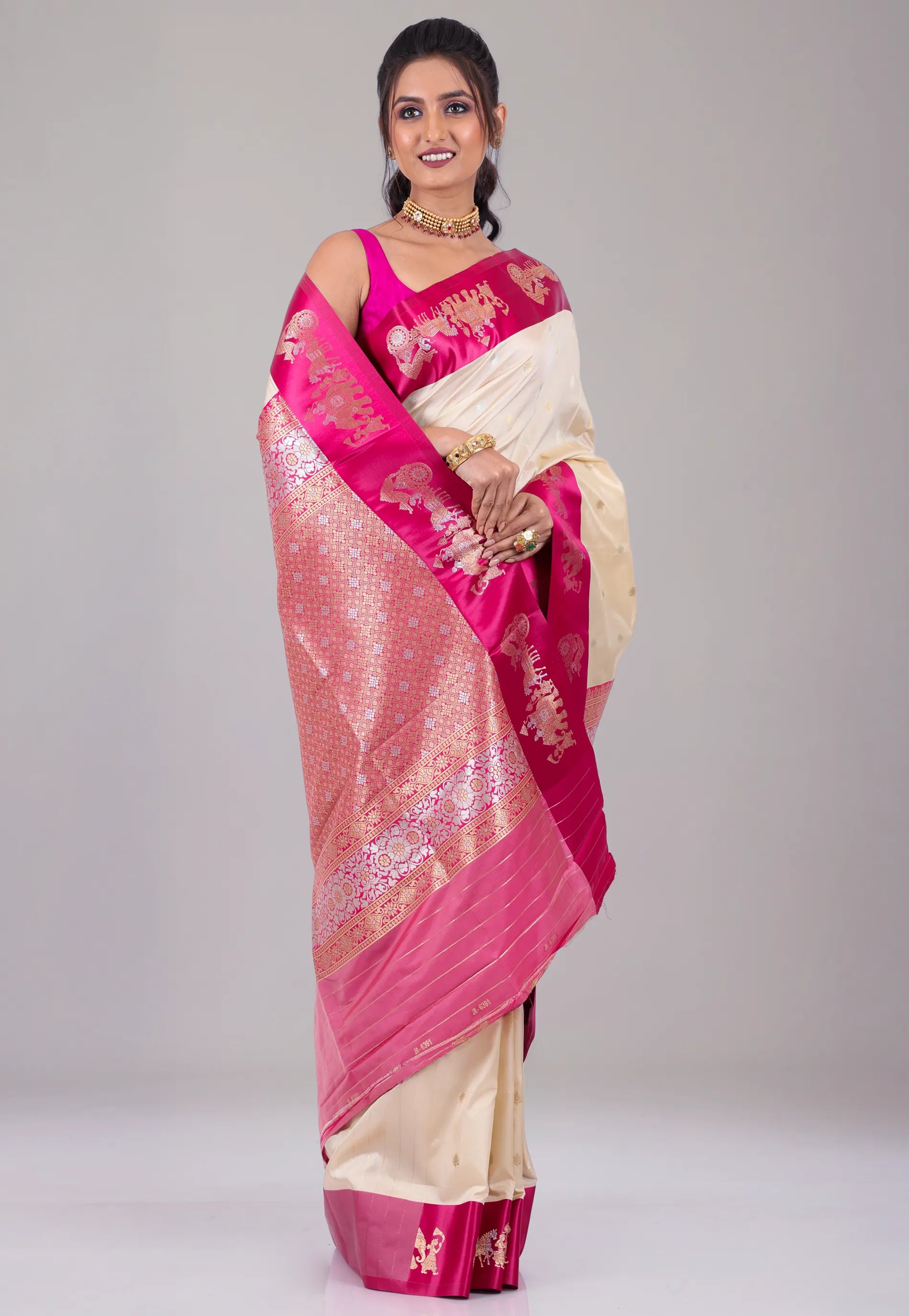 Beige with Rani Border Mashru Silk Saree with Blouse Piece - Adi Akshoy & Co.