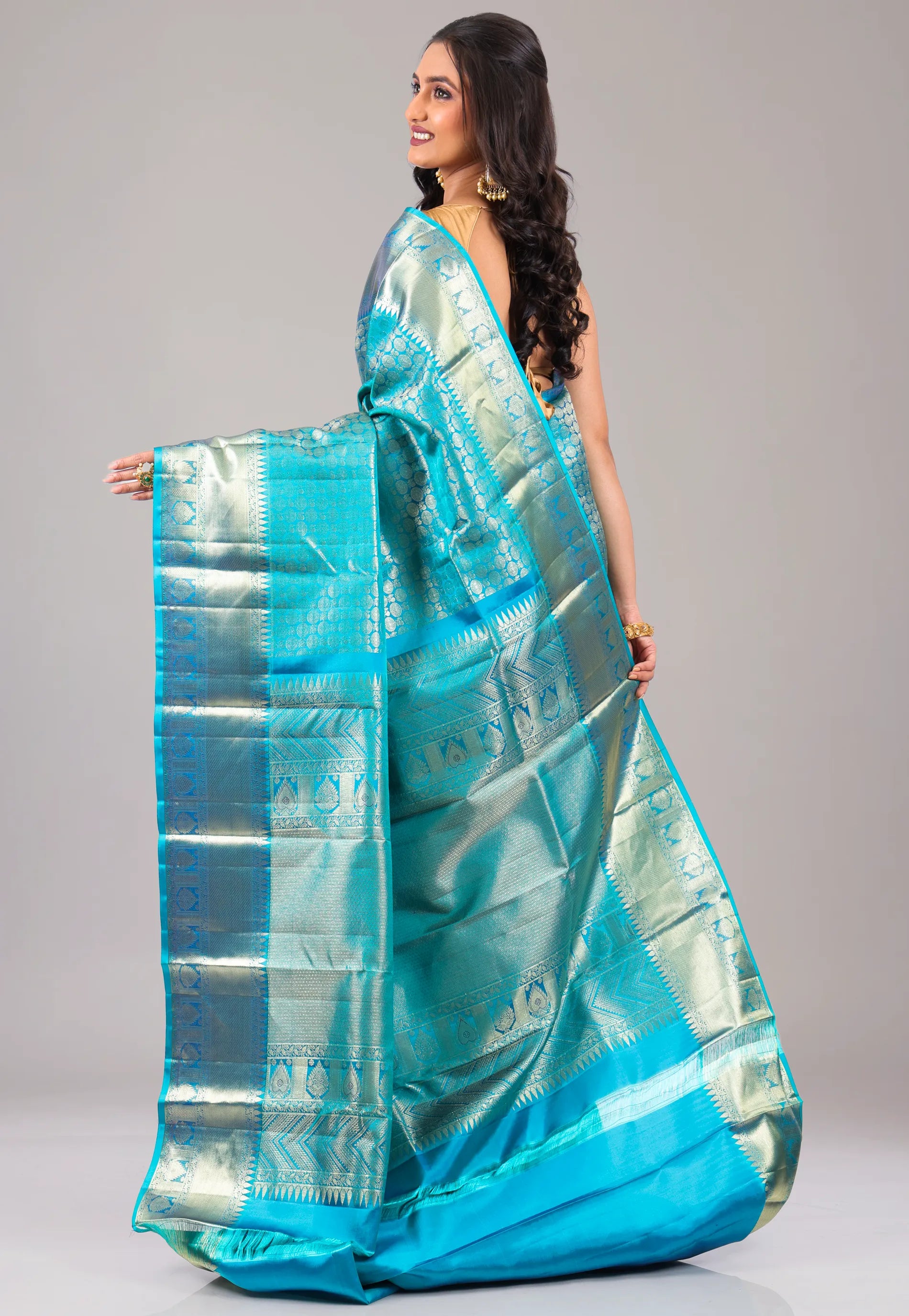 Turquoise Blue Pure Kanjivaram Silk Saree With Blouse Piece - Adi Akshoy & Co.