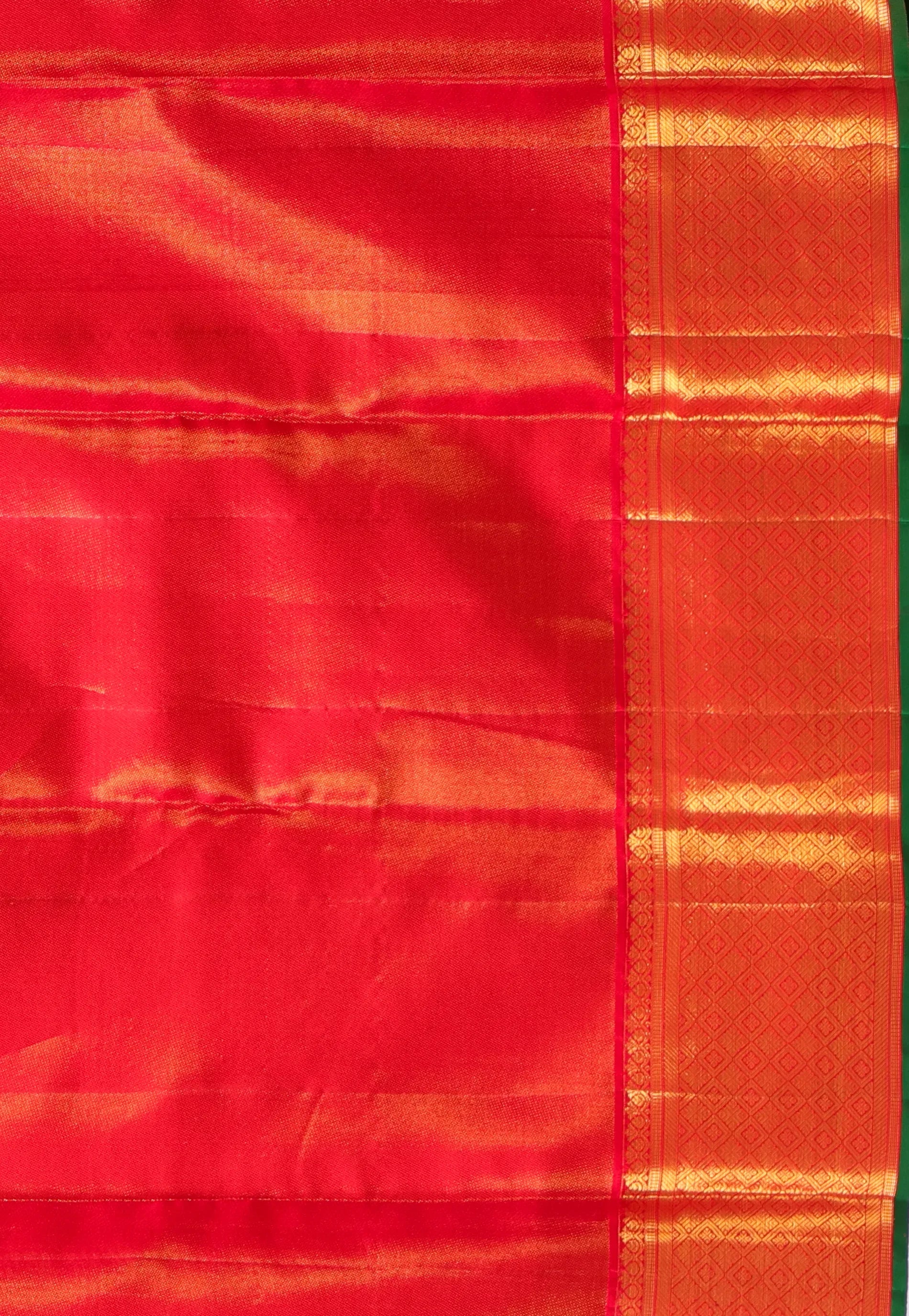 Golden Pure Tissue Kanjivaram Silk Saree With Blouse Piece - Adi Akshoy & Co.