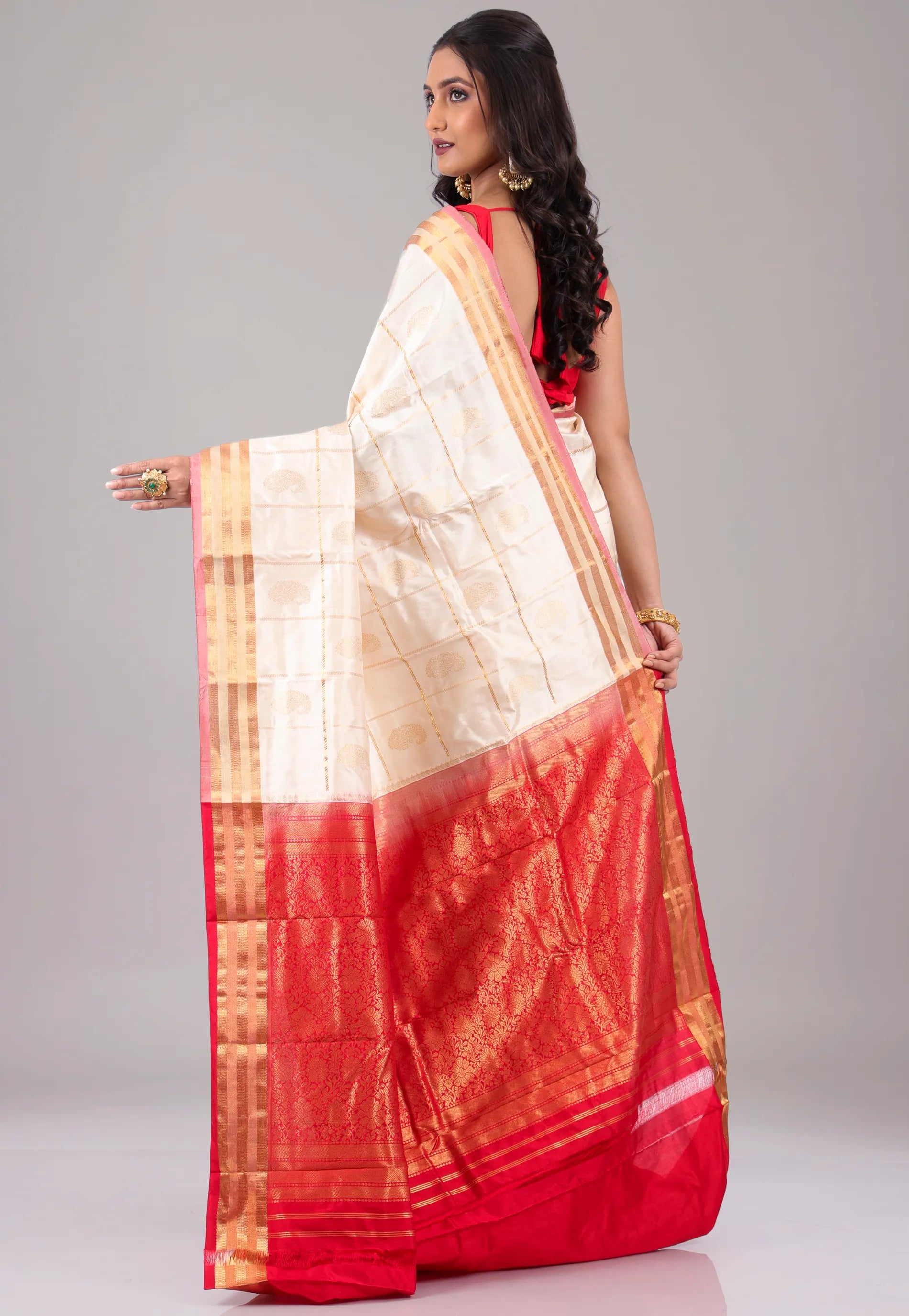 Cream with Red Anchal Pure Kanjivaram Silk Saree With Blouse Piece - Adi Akshoy & Co.