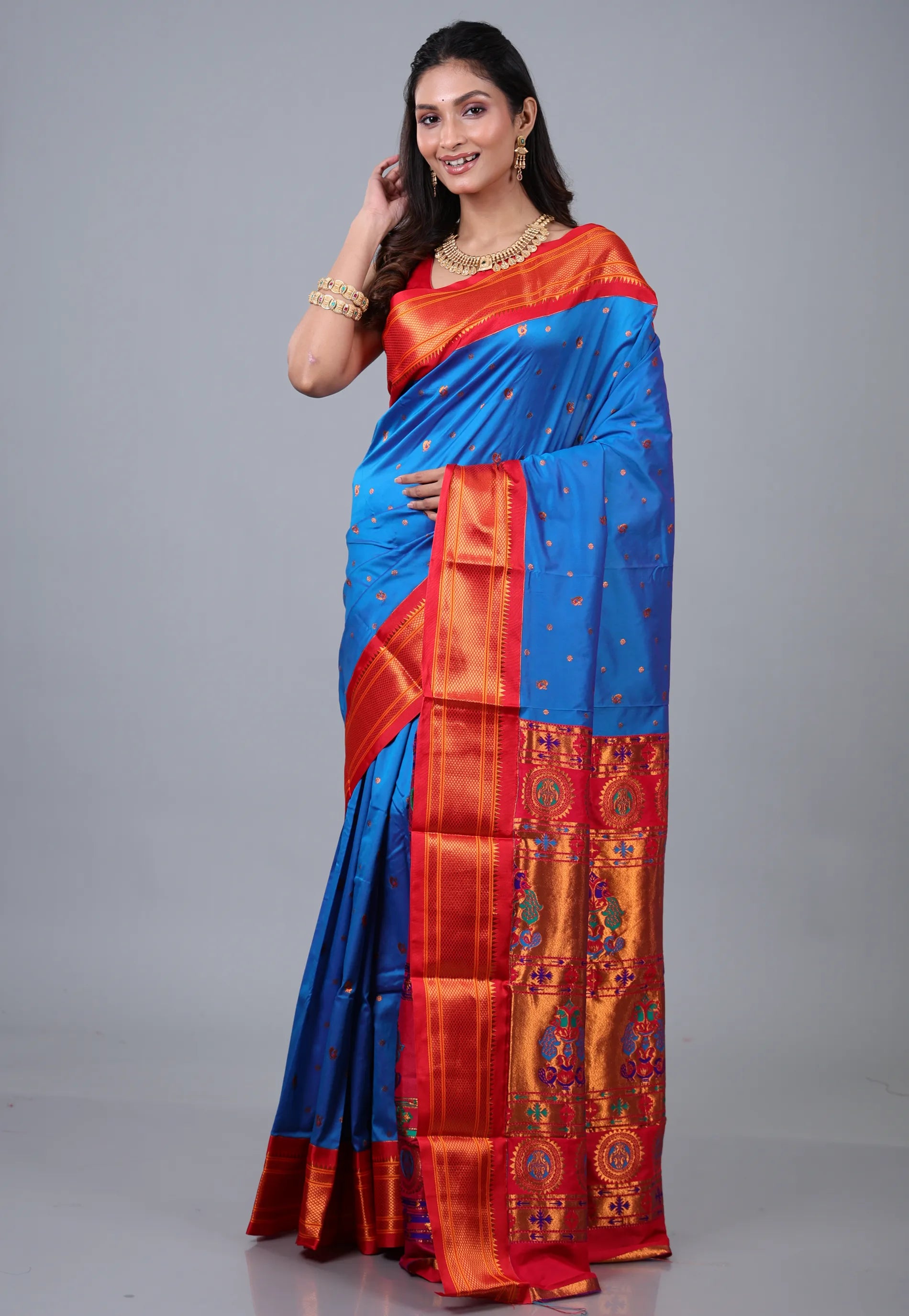Royal Blue Paithani Silk Saree With Blouse Piece - Adi Akshoy & Co.