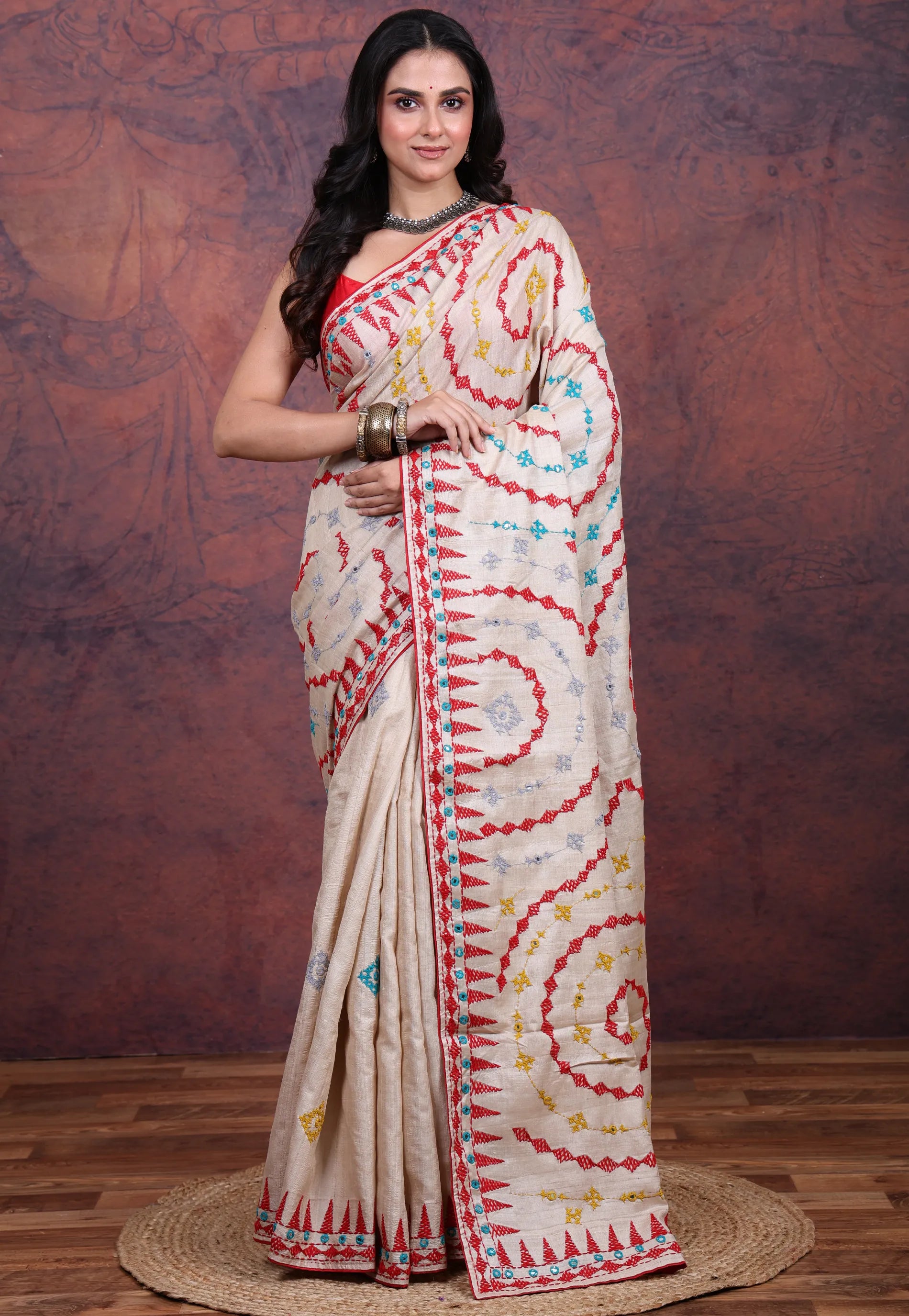 Off White Pure Tussar Kantha Silk Saree With Blouse Piece - Adi Akshoy & Co.