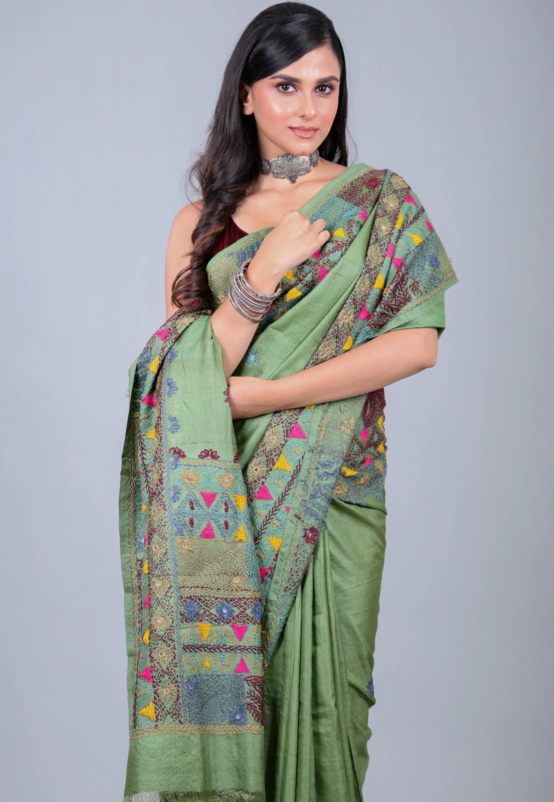 Green Pure Tussar Kantha Silk Saree With Blouse Piece - Adi Akshoy & Co.
