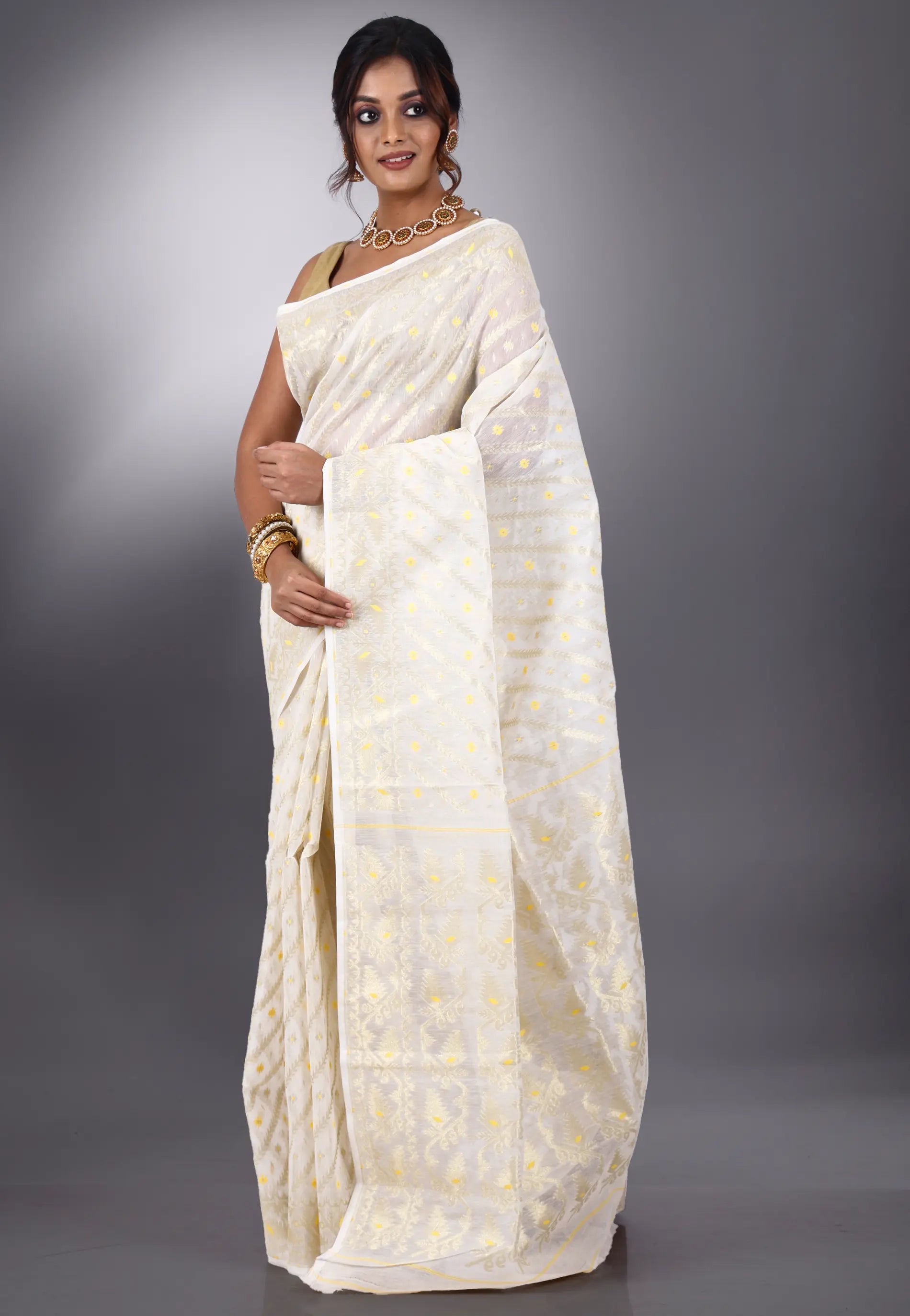 White Dhakai Jamdani Cotton Saree without Blouse Piece