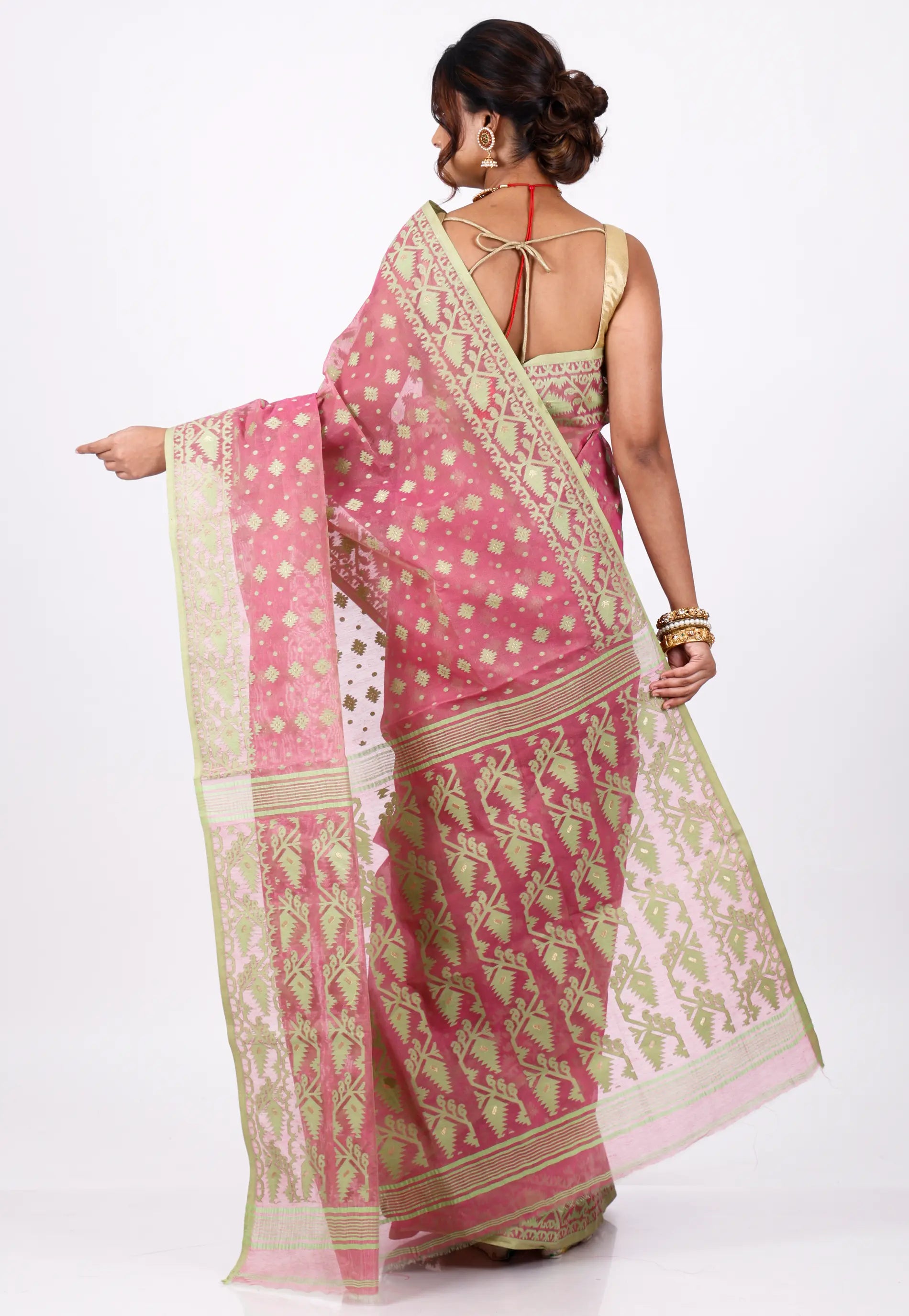 Light Rani Dhakai Jamdani Cotton Saree without Blouse Piece