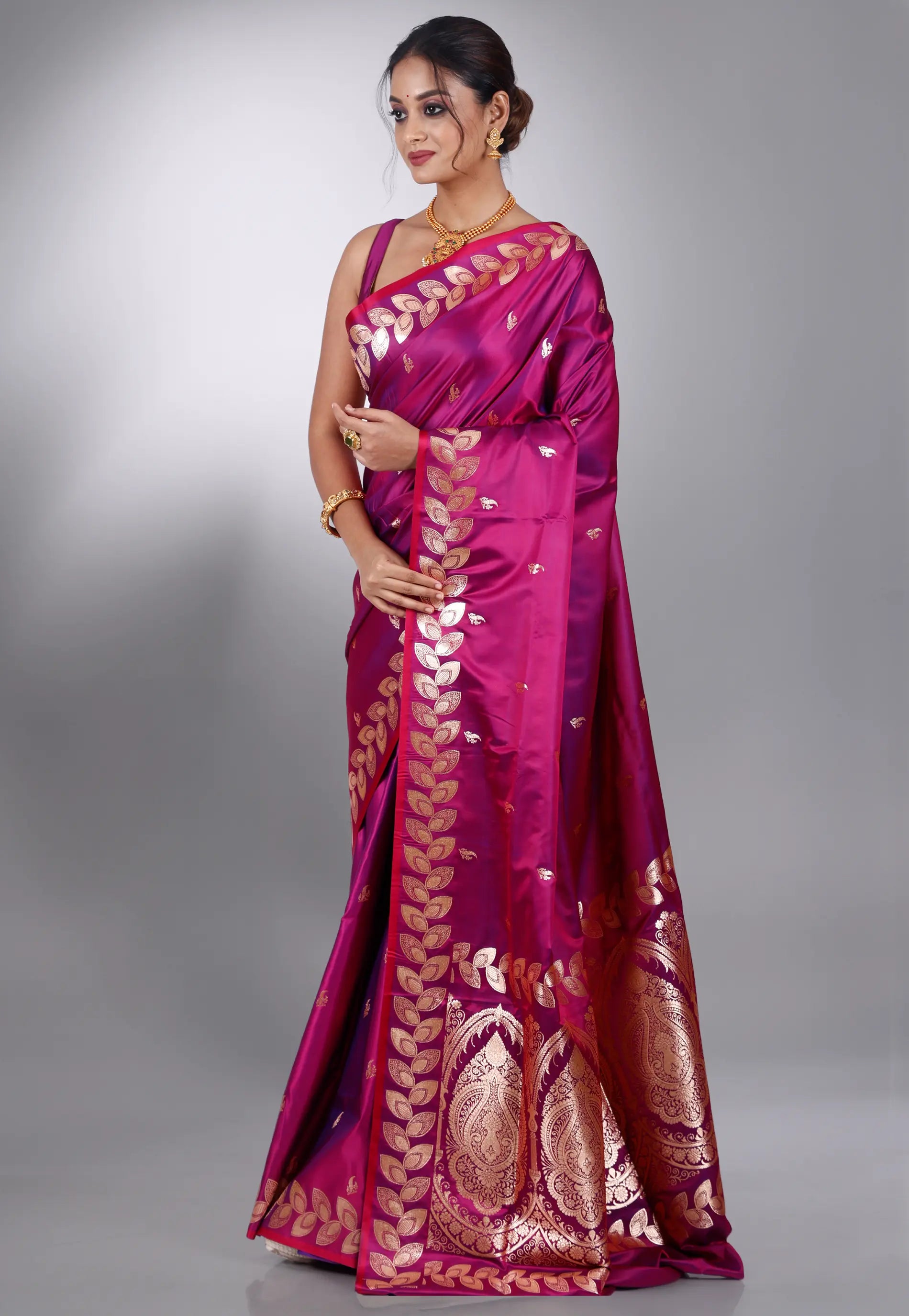 Magenta Wedding Banarasi Silk Saree with Blouse Piece