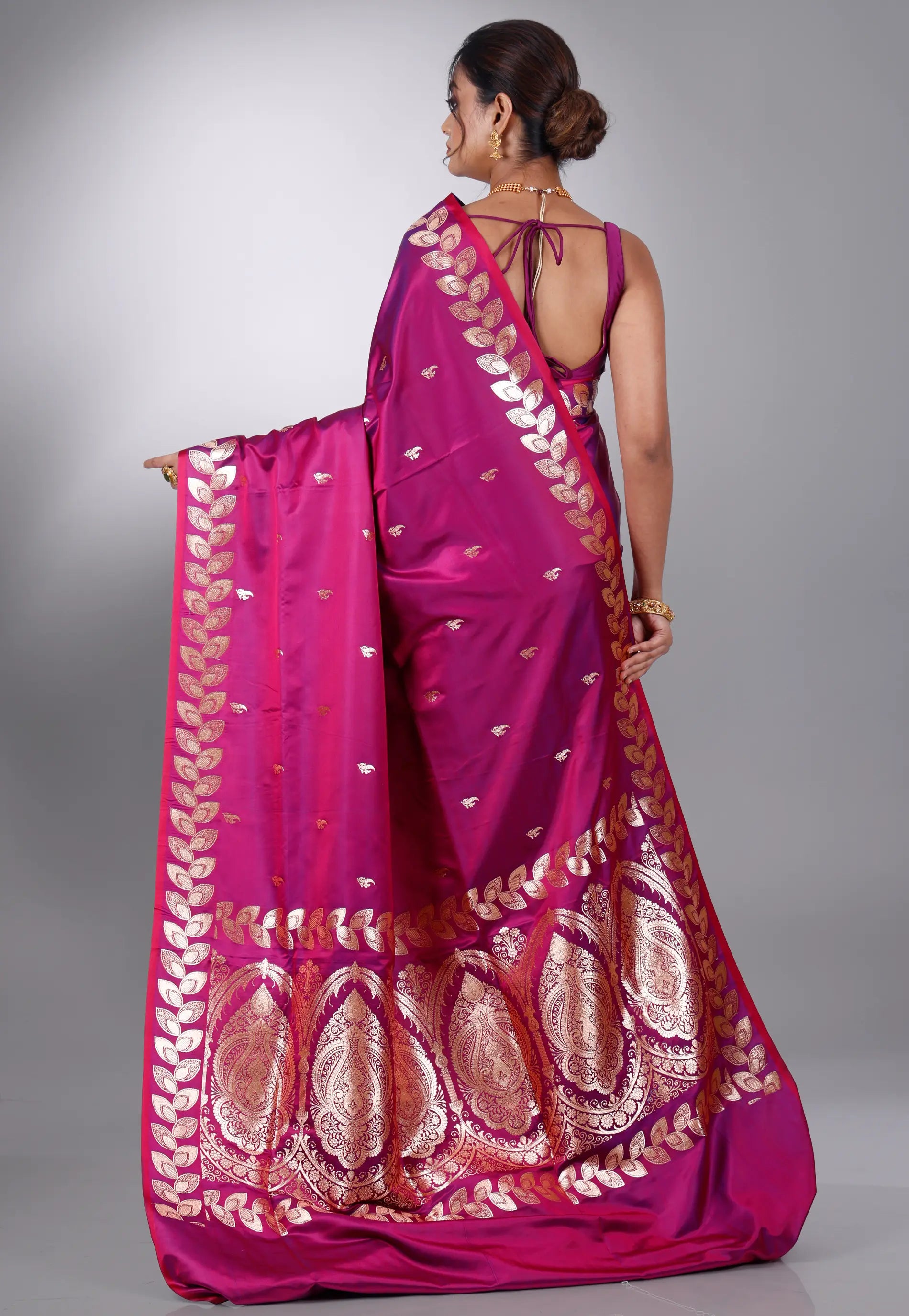 Magenta Wedding Banarasi Silk Saree with Blouse Piece