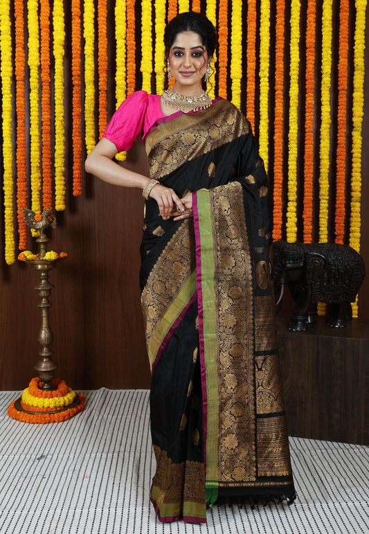 Black Gadwal Pure Silk Saree With Blouse Piece - Adi Akshoy & Co.