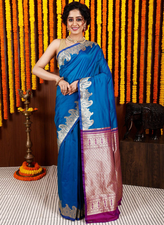 Blue Kanjivaram Silk Saree With Blouse Piece - Adi Akshoy & Co.