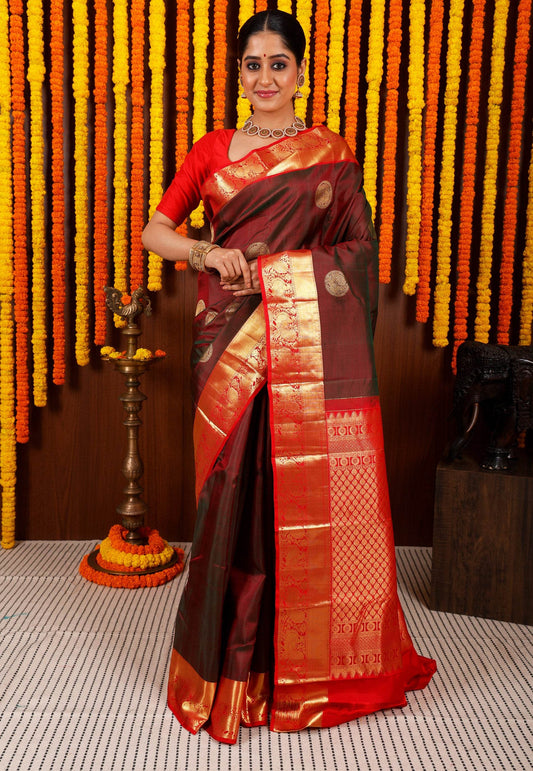 Cross Maroon with Red Border Kanjivaram Silk Saree With Blouse Piece - Adi Akshoy & Co.