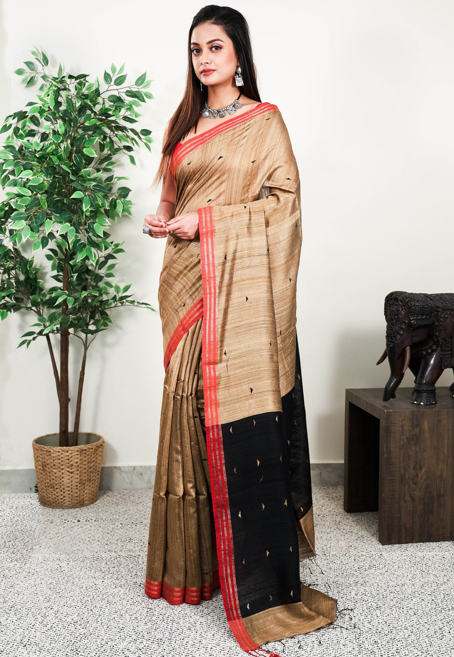 Beige Matka Handloom Pure Silk Saree With Blouse Piece - Adi Akshoy & Co.