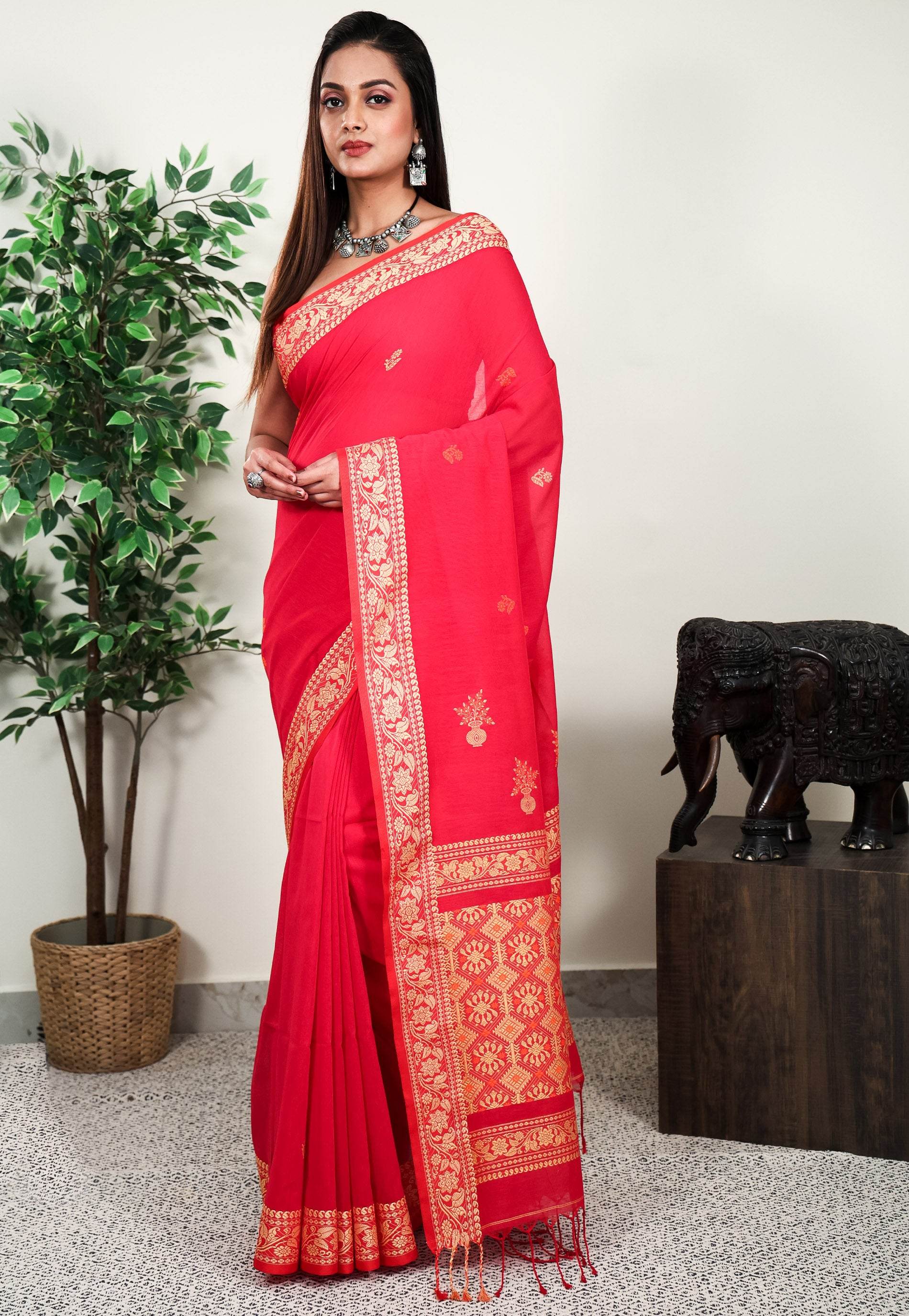 Rani Pink Handloom Saree With Blouse Piece - Adi Akshoy & Co.