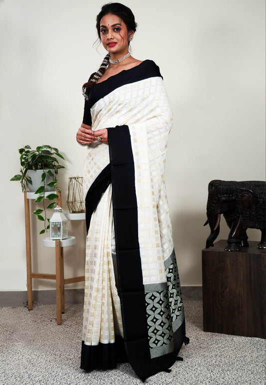 White Tussar Silk Saree with Blouse Piece - Adi Akshoy & Co.