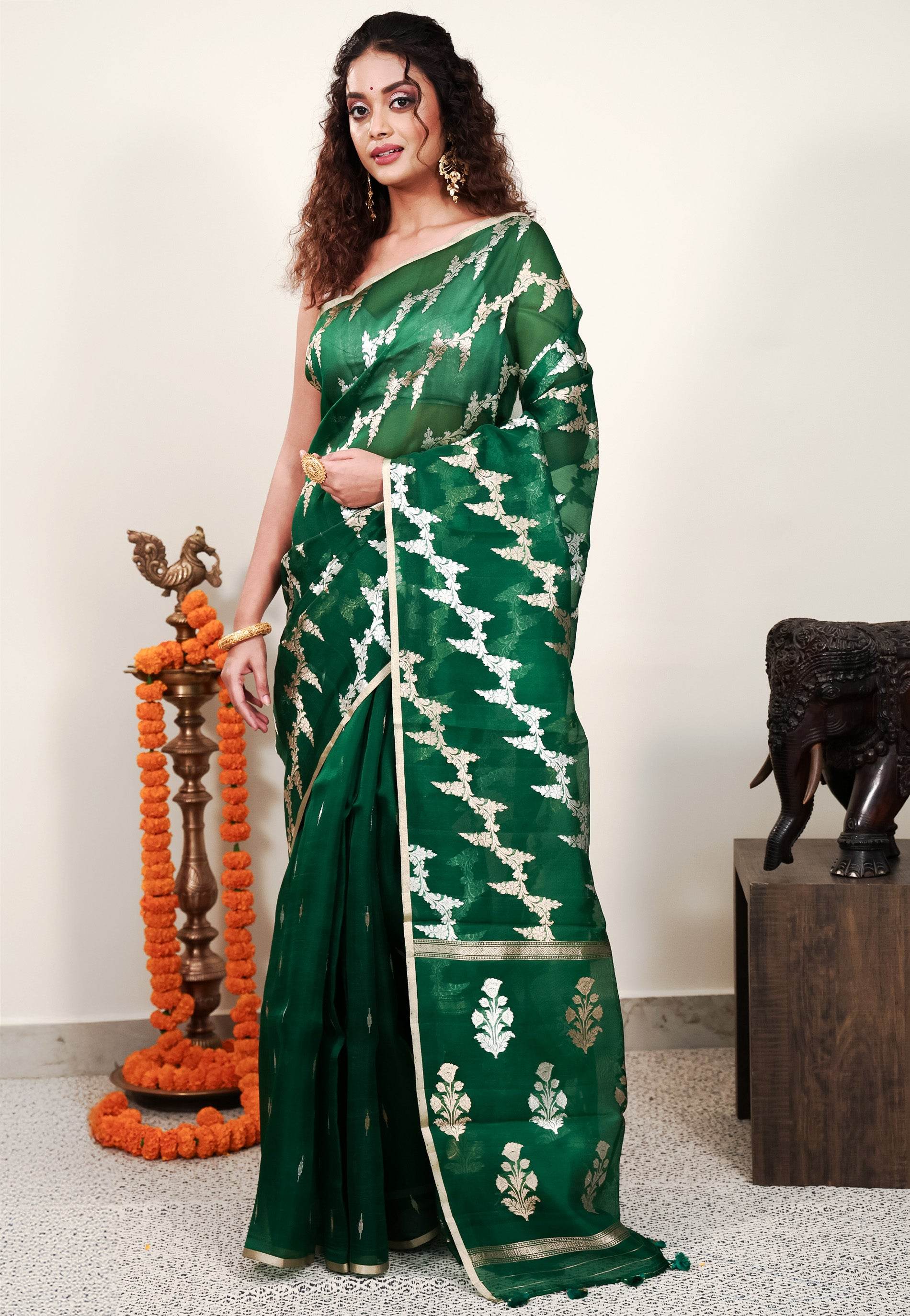 Bottle Green Kora Pure Silk Saree With Blouse Piece - Adi Akshoy & Co.