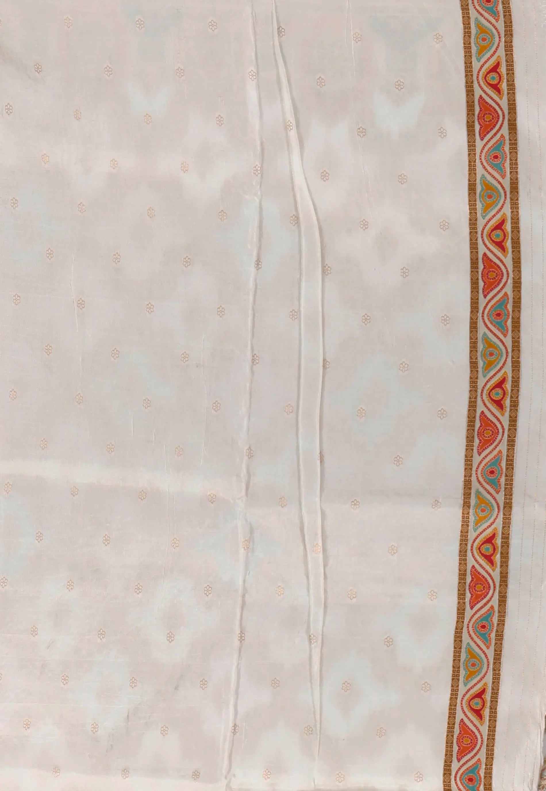 Off White Kani Silk Saree With Blouse Piece