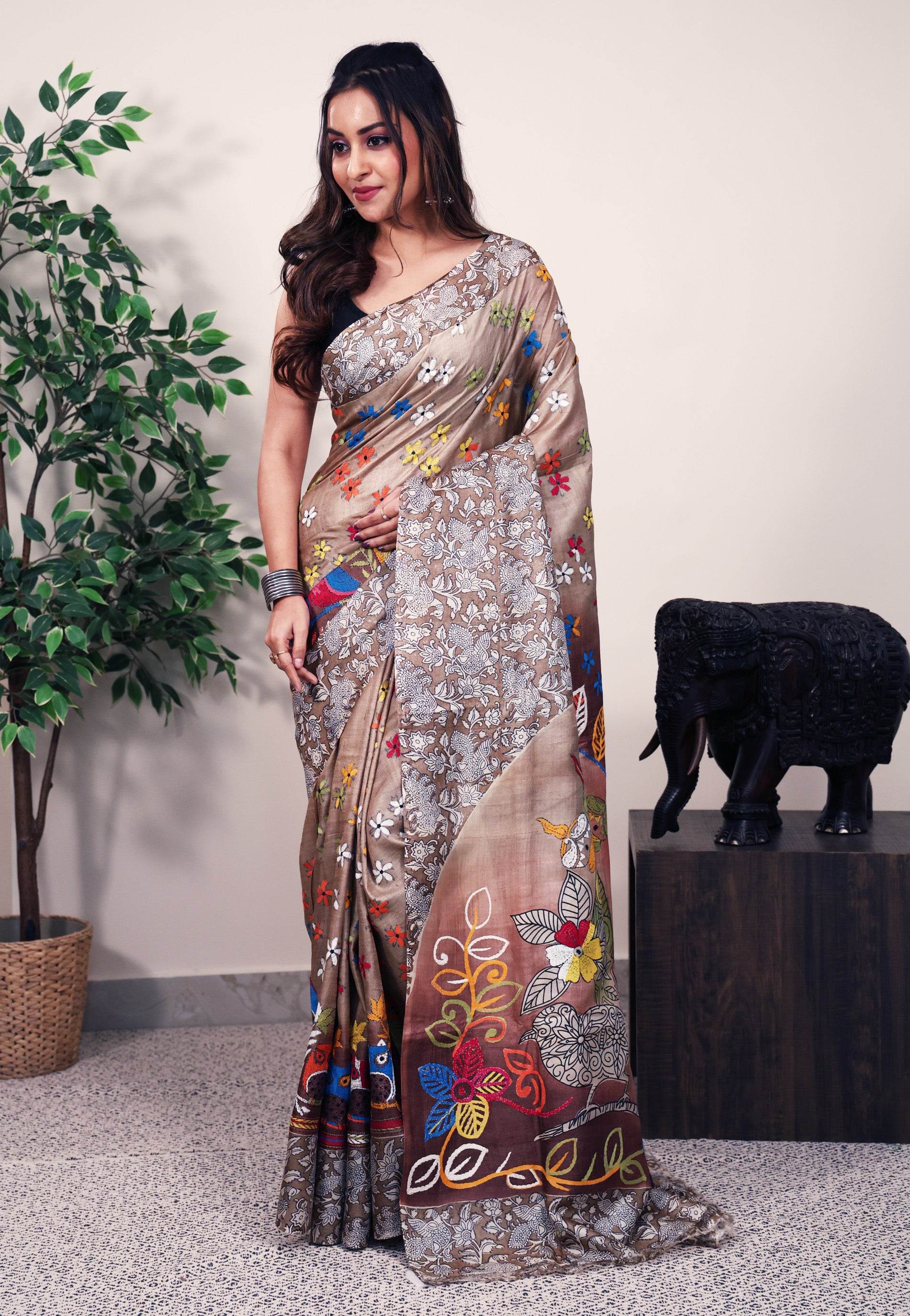 Beige Tussar Pure Silk Kantha Saree With Blouse Piece - Adi Akshoy & Co.