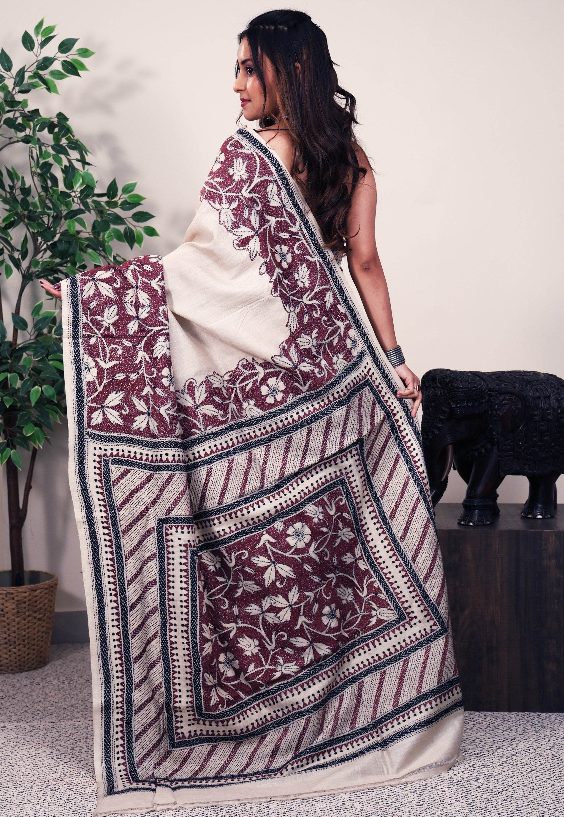 Off White Tussar Pure Silk Kantha Saree With Blouse Piece - Adi Akshoy & Co.