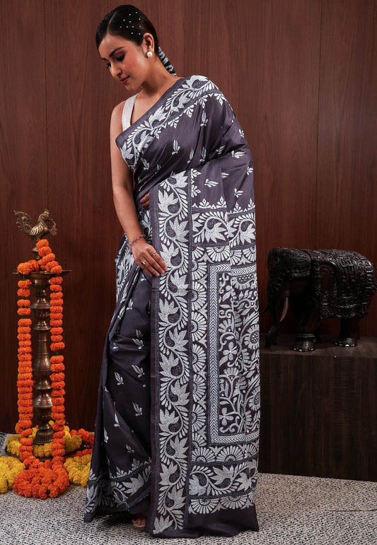 Grey Kantha Pure Silk Saree With Blouse Piece - Adi Akshoy & Co.