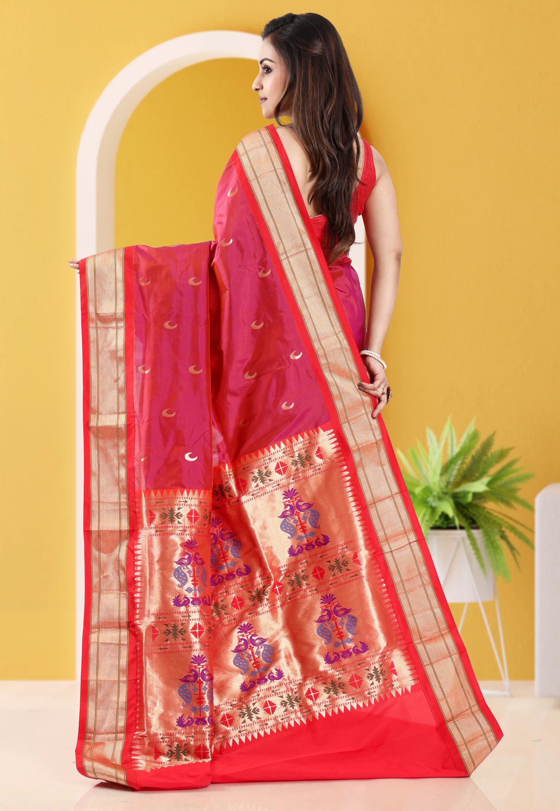 Cross Pink with Red Border Paithani Pure Silk Saree With Blouse Piece