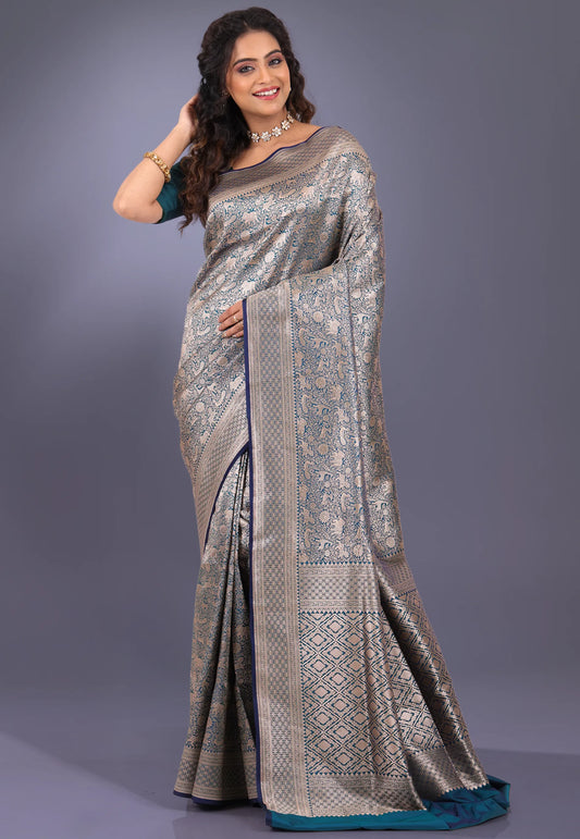 Rama Green Shikargah Katan Silk Saree With Blouse Piece - Adi Akshoy & Co.