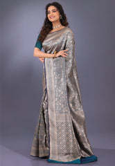 Rama Green Shikargah Katan Silk Saree With Blouse Piece - Adi Akshoy & Co.