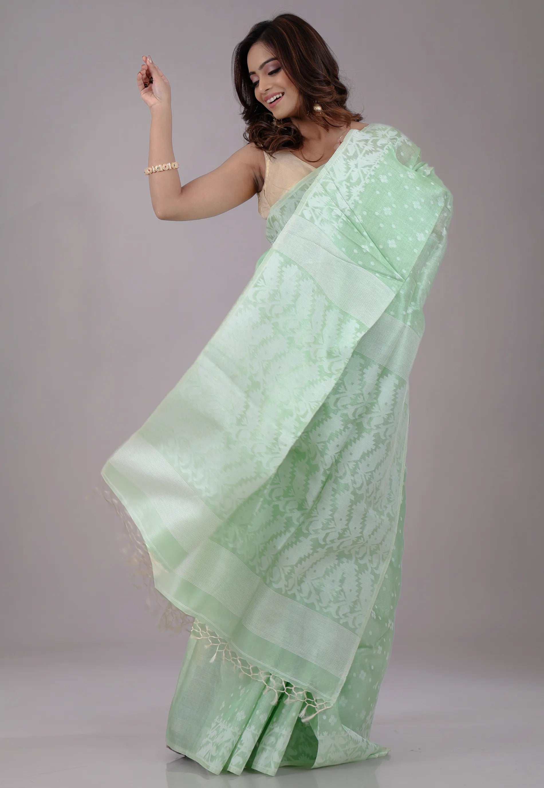 Light Green Dhakai Jamdani Pure Tussar Silk Saree with Blouse Piece