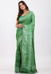Pesta Green Pure Tussar Dhakai Jamdani Saree with Blouse Piece - Adi Akshoy & Co.