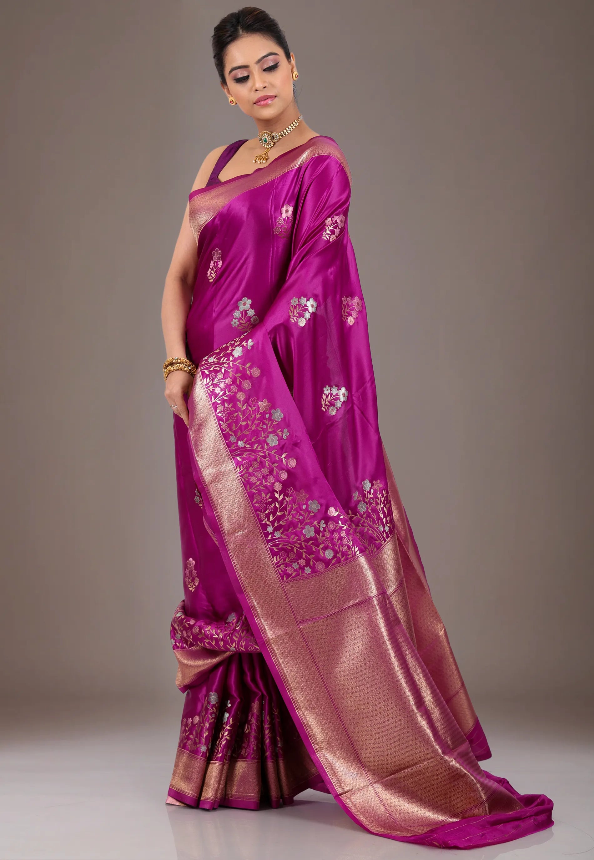 Magenta with Zari work Mashru Silk Saree with Blouse Piece - Adi Akshoy & Co.
