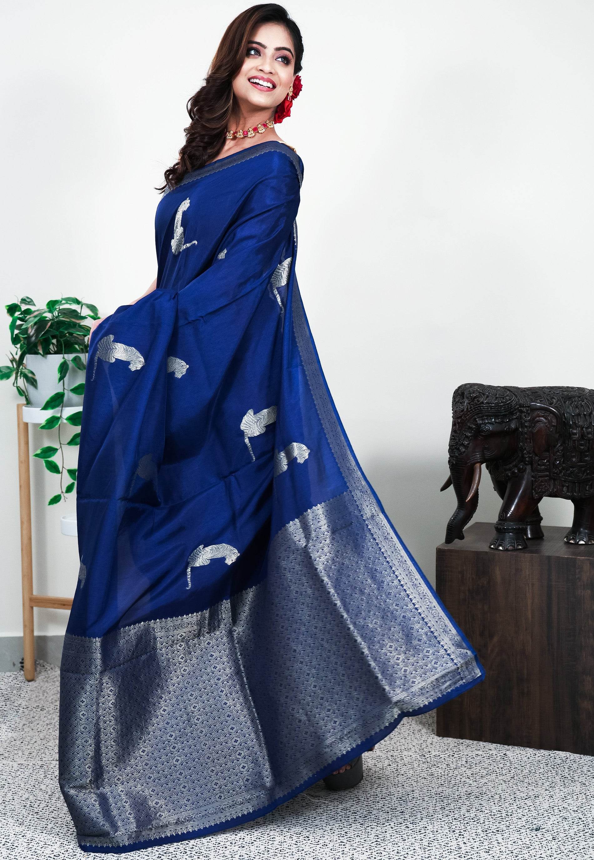 Midnight Blue Mashru Silk Saree with Blouse Piece - Adi Akshoy & Co.