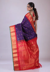 Navy Blue Pure Gadwal Silk Saree With Blouse Piece - Adi Akshoy & Co.