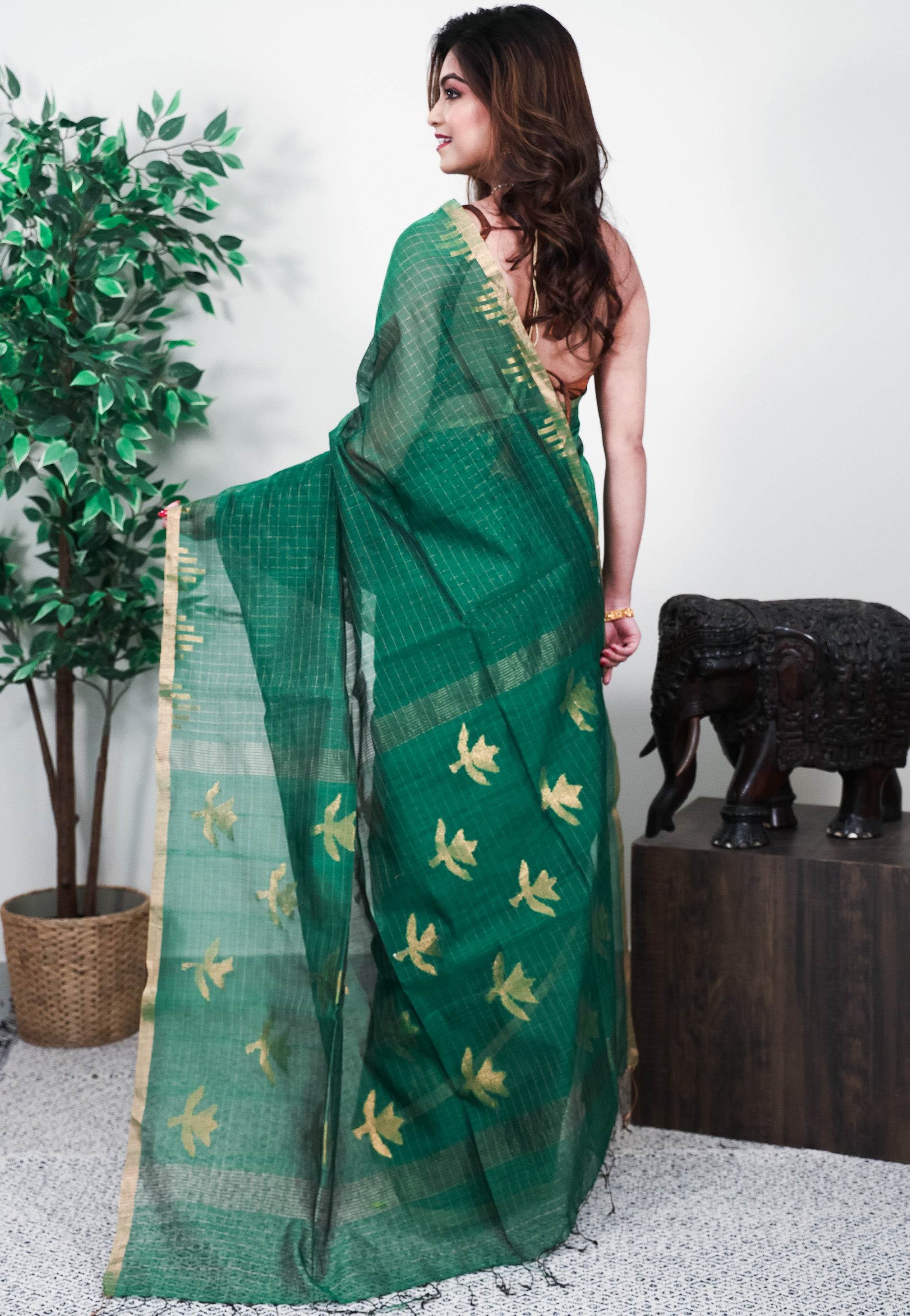 Bottle Green Kora Handloom Pure Silk Saree With Blouse Piece - Adi Akshoy & Co.