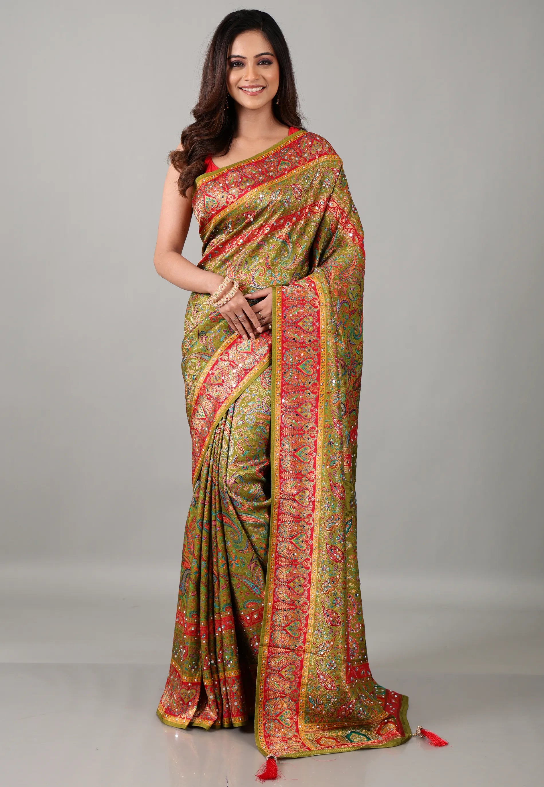 Olive Green Kani Silk Saree With Blouse Piece - Adi Akshoy & Co.