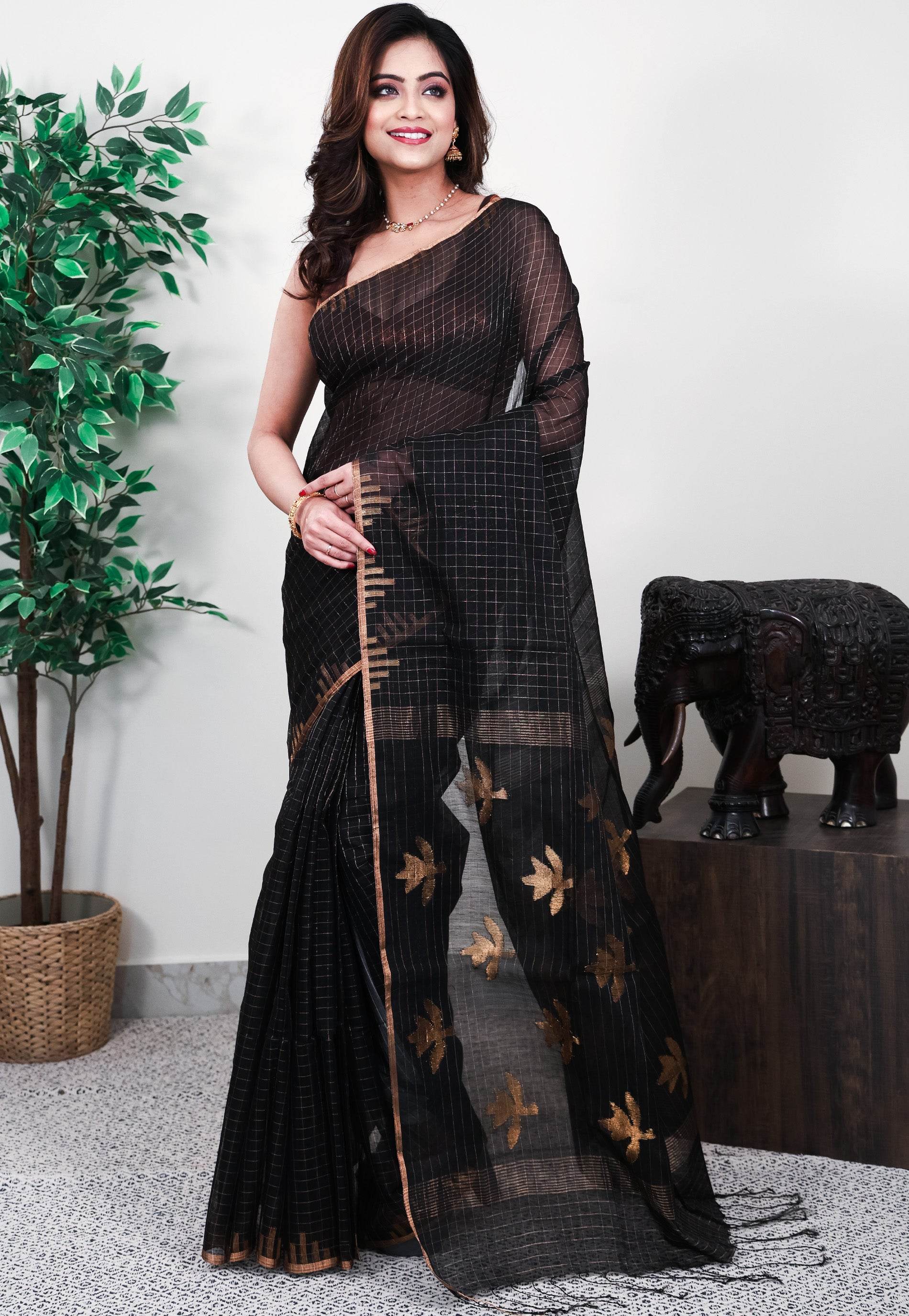 Black Kora Handloom Pure Silk Saree With Blouse Piece - Adi Akshoy & Co.