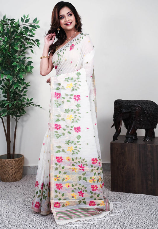 White Handloom Saree With Blouse Piece - Adi Akshoy & Co.