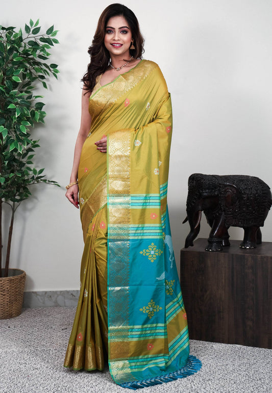 Olive Green Blended Silk Handloom Saree With Blouse Piece - Adi Akshoy & Co.