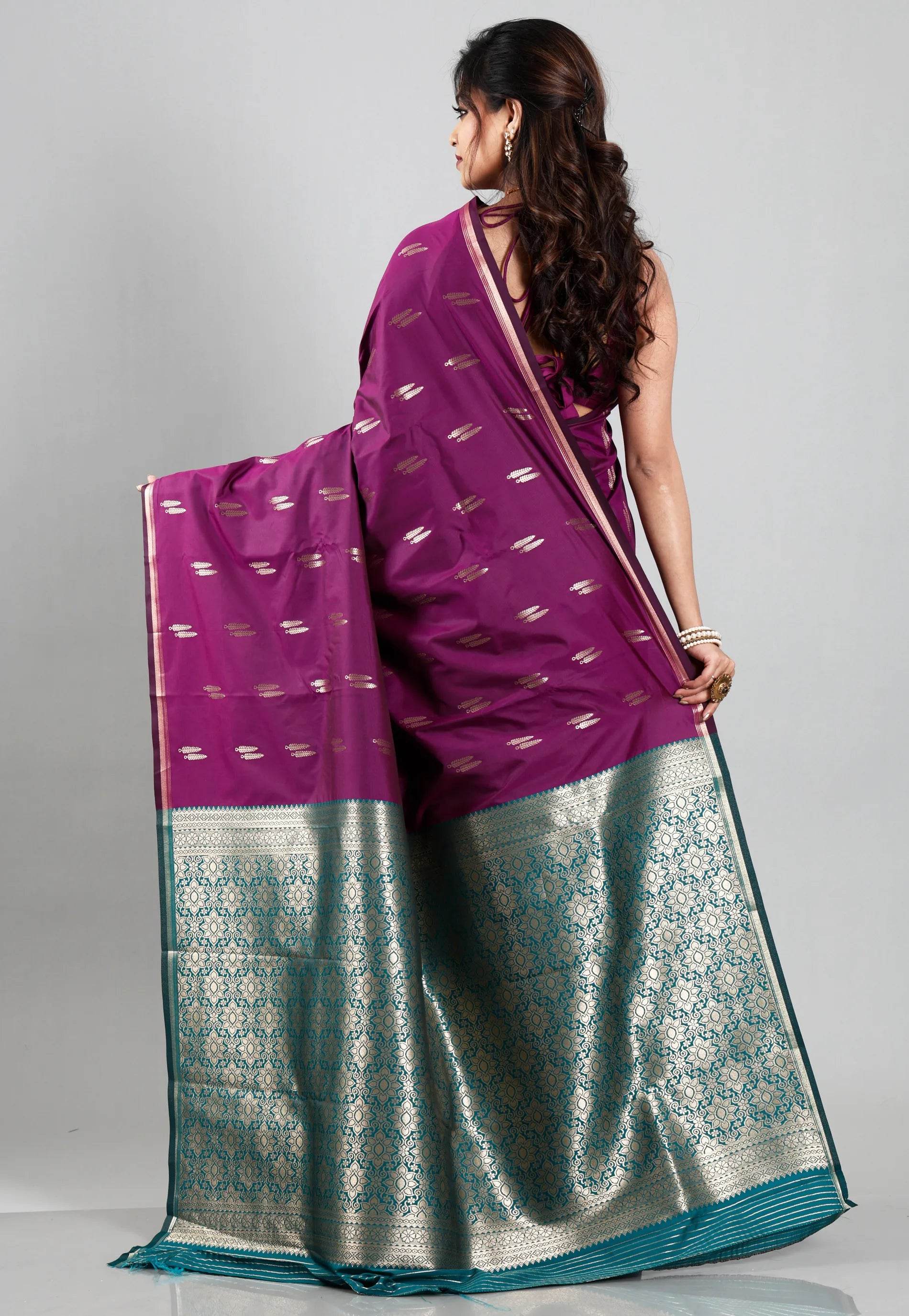 Magenta Kanjivaram Silk Saree With Blouse Piece - Adi Akshoy & Co.
