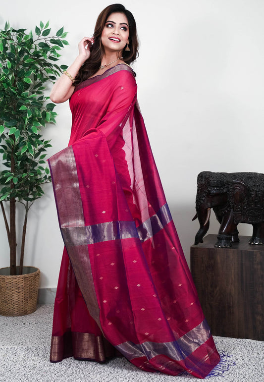 Magenta Sico Handloom Saree With Blouse Piece - Adi Akshoy & Co.