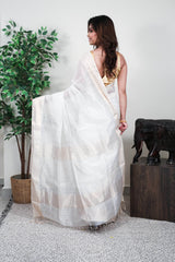 White Sico Handloom Saree With Blouse Piece - Adi Akshoy & Co.