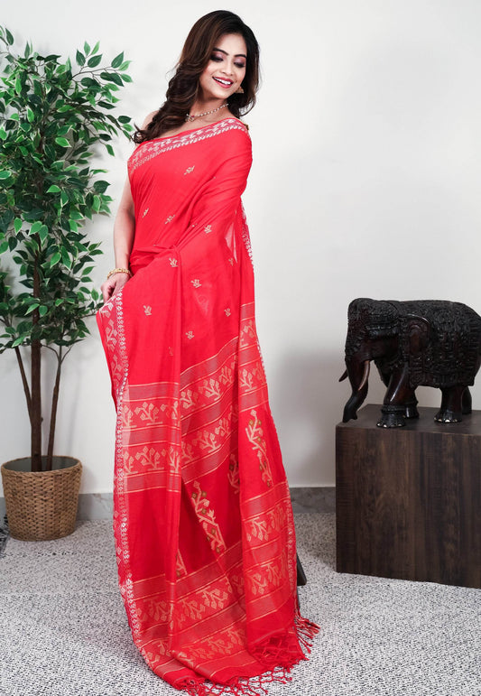 Red cotton Handloom Saree With Blouse Piece - Adi Akshoy & Co.