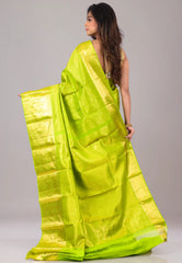 Parrot Green Pure Kanjivaram Silk Saree With Blouse Piece - Adi Akshoy & Co.