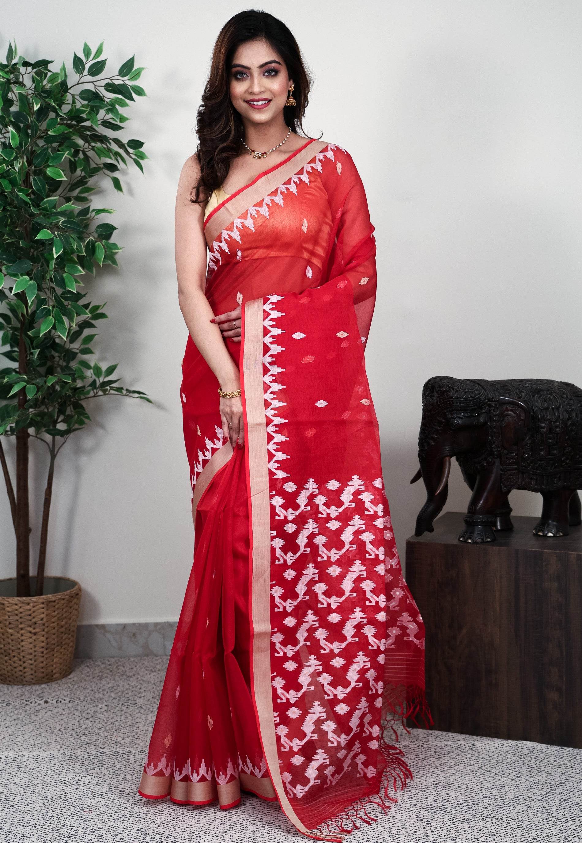 Red Kora Handloom Saree With Blouse Piece - Adi Akshoy & Co.