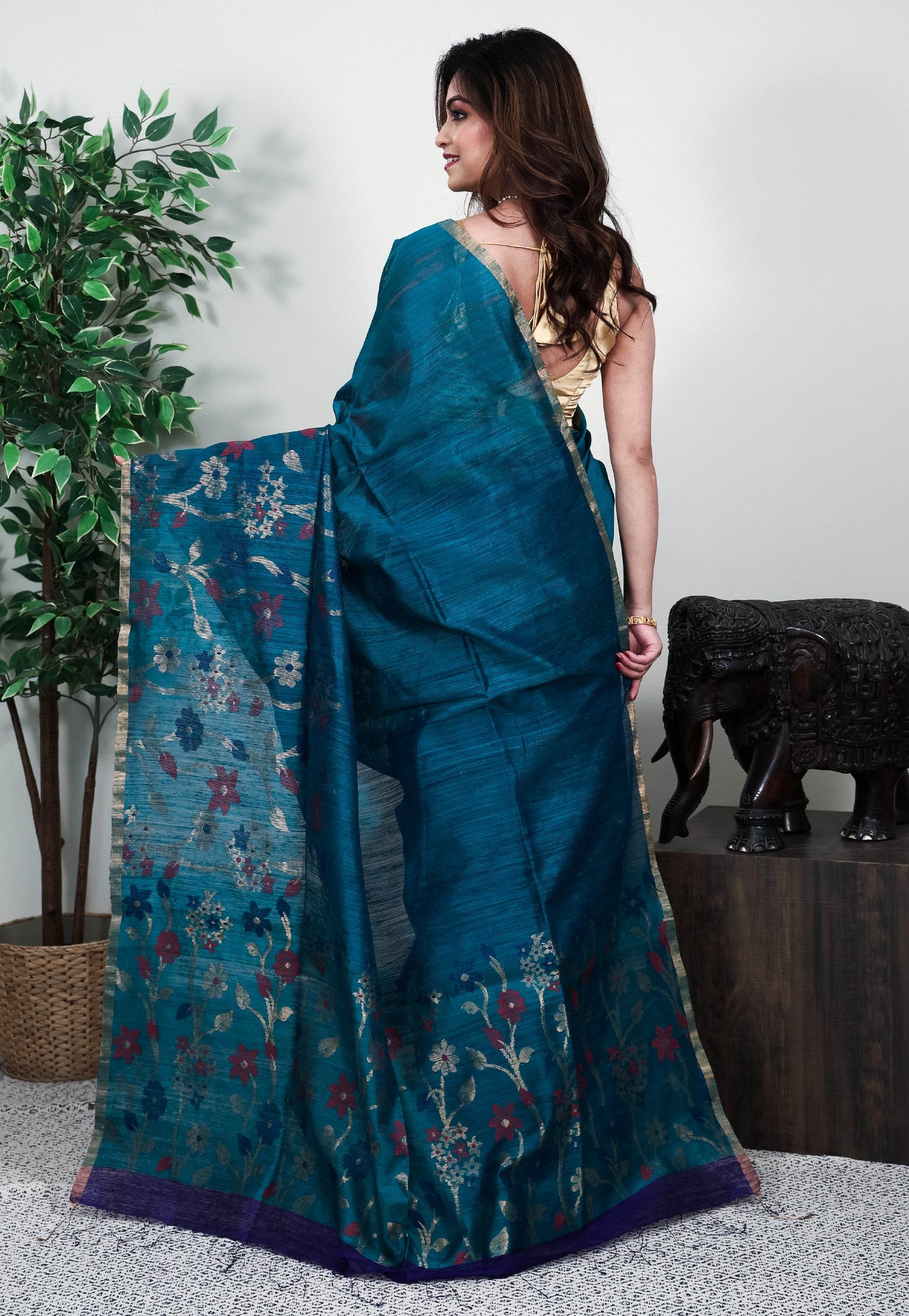 Rama Green Matka Handloom Pure Silk Saree With Blouse Piece - Adi Akshoy & Co.