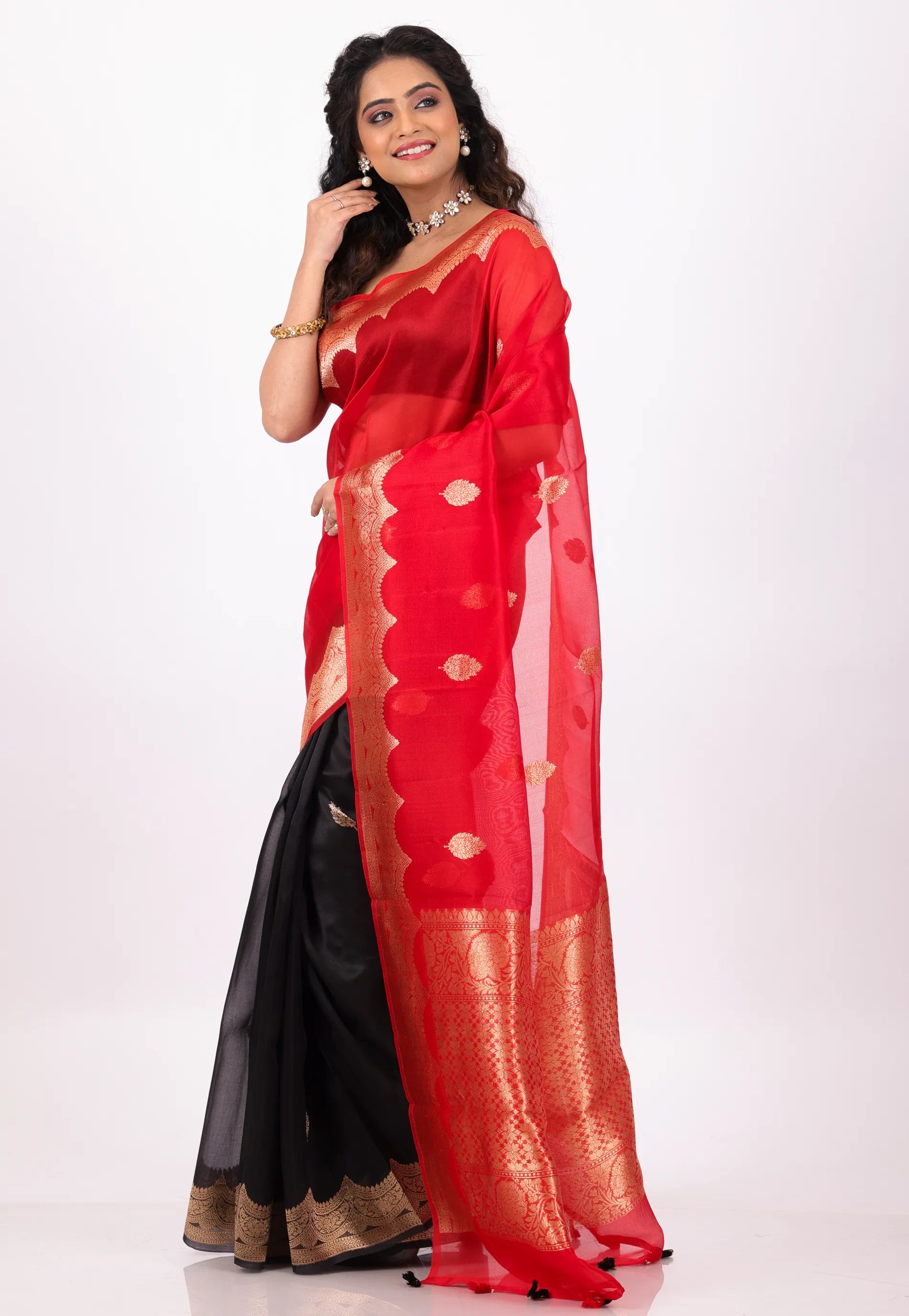 Red & Black Pure Kora Silk Saree With Blouse Piece - Adi Akshoy & Co.