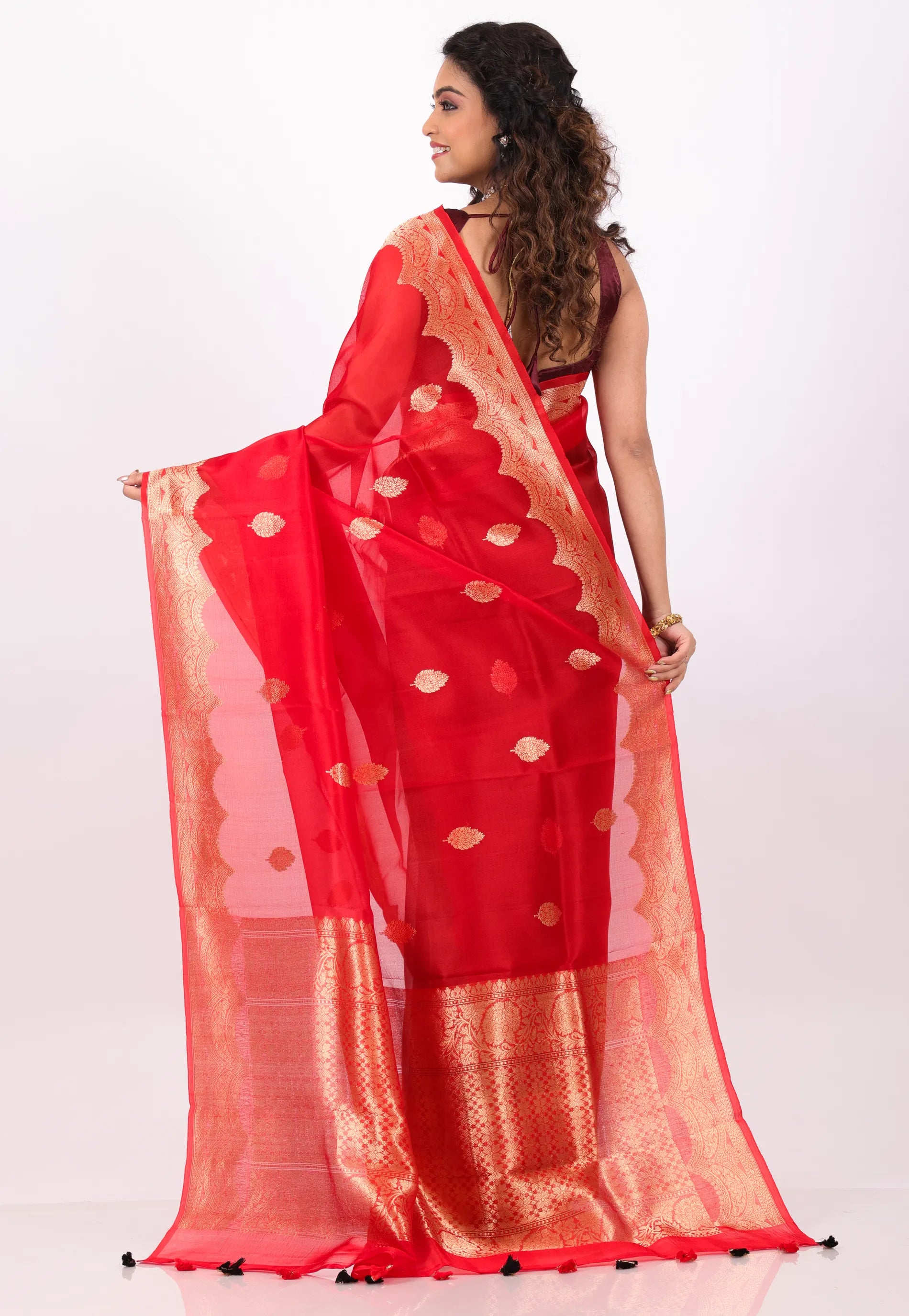 Red & Black Pure Kora Silk Saree With Blouse Piece - Adi Akshoy & Co.