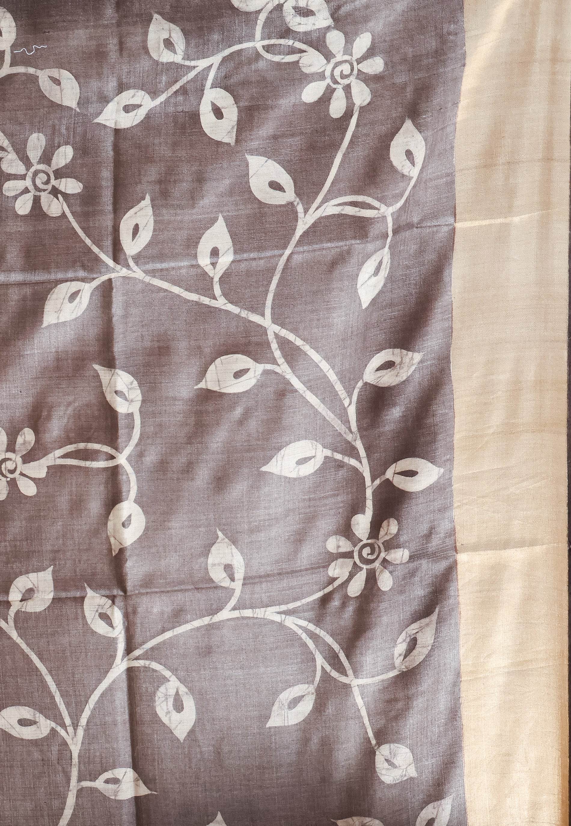 Off White Tussar Pure Silk Printed Saree with Blouse Piece - Adi Akshoy & Co.