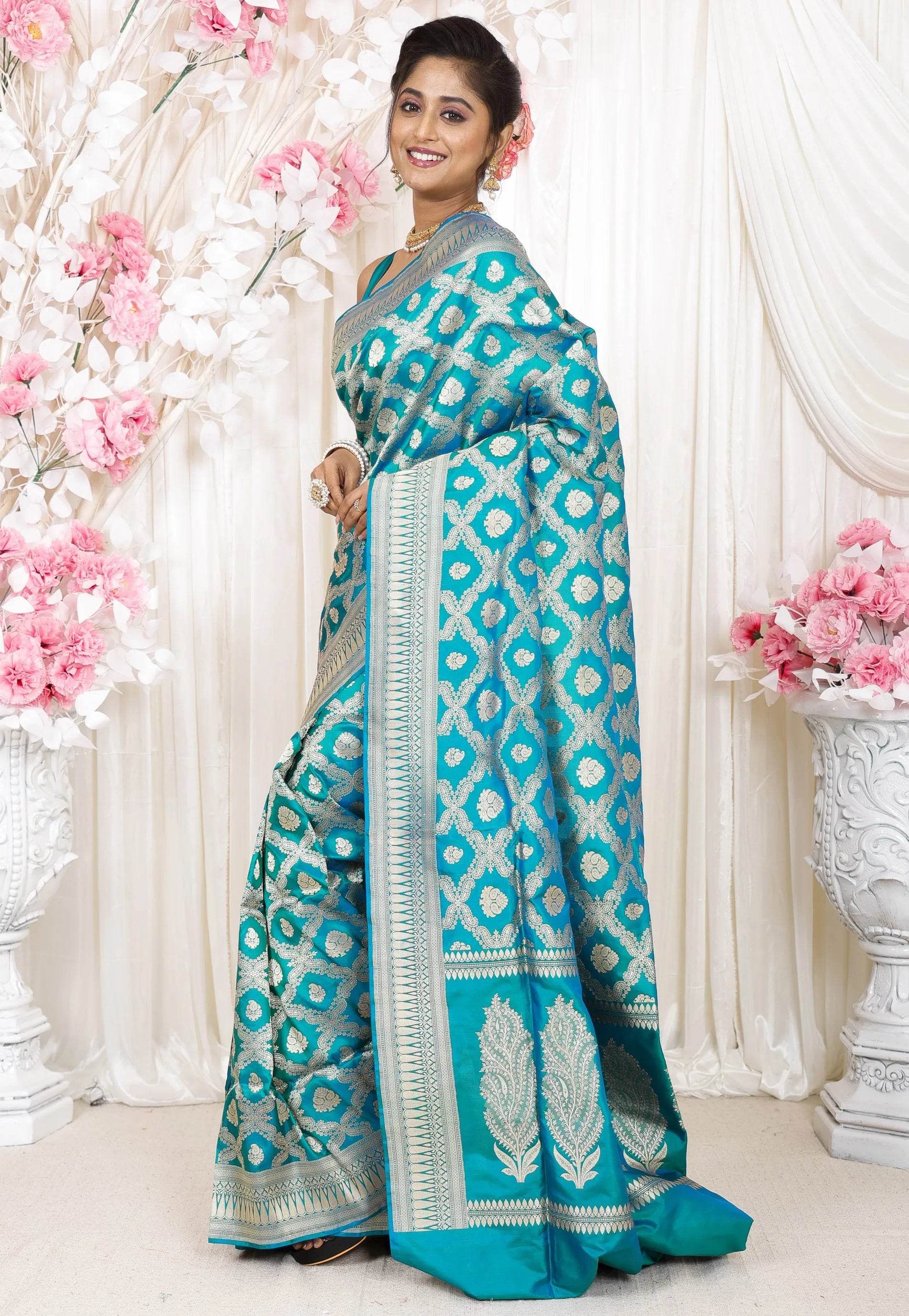 Rama Green Kadwa Pure Silk Banarasi Saree with Blouse Piece - Adi Akshoy & Co.