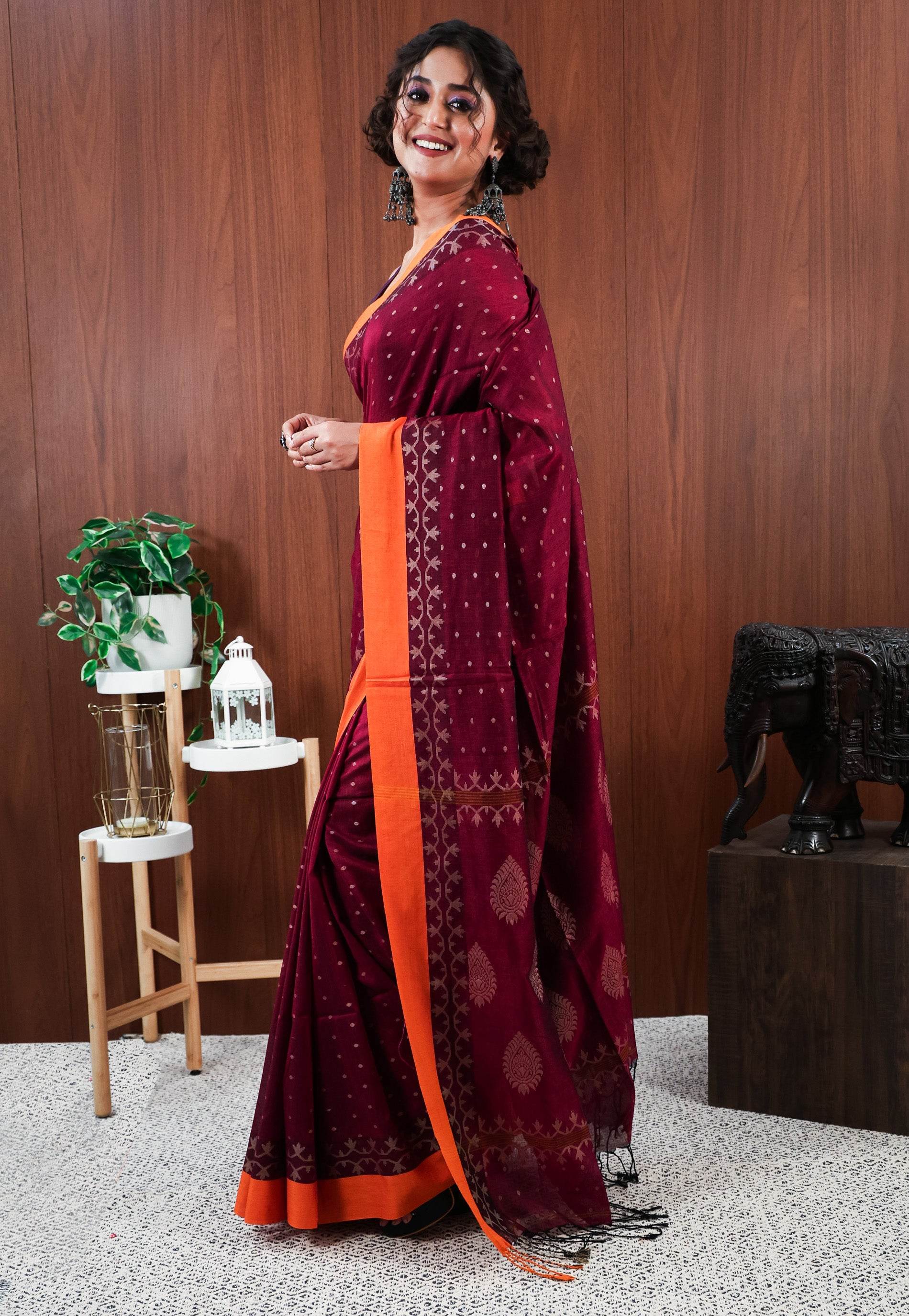 Magenta Handloom Saree With Blouse Piece - Adi Akshoy & Co.